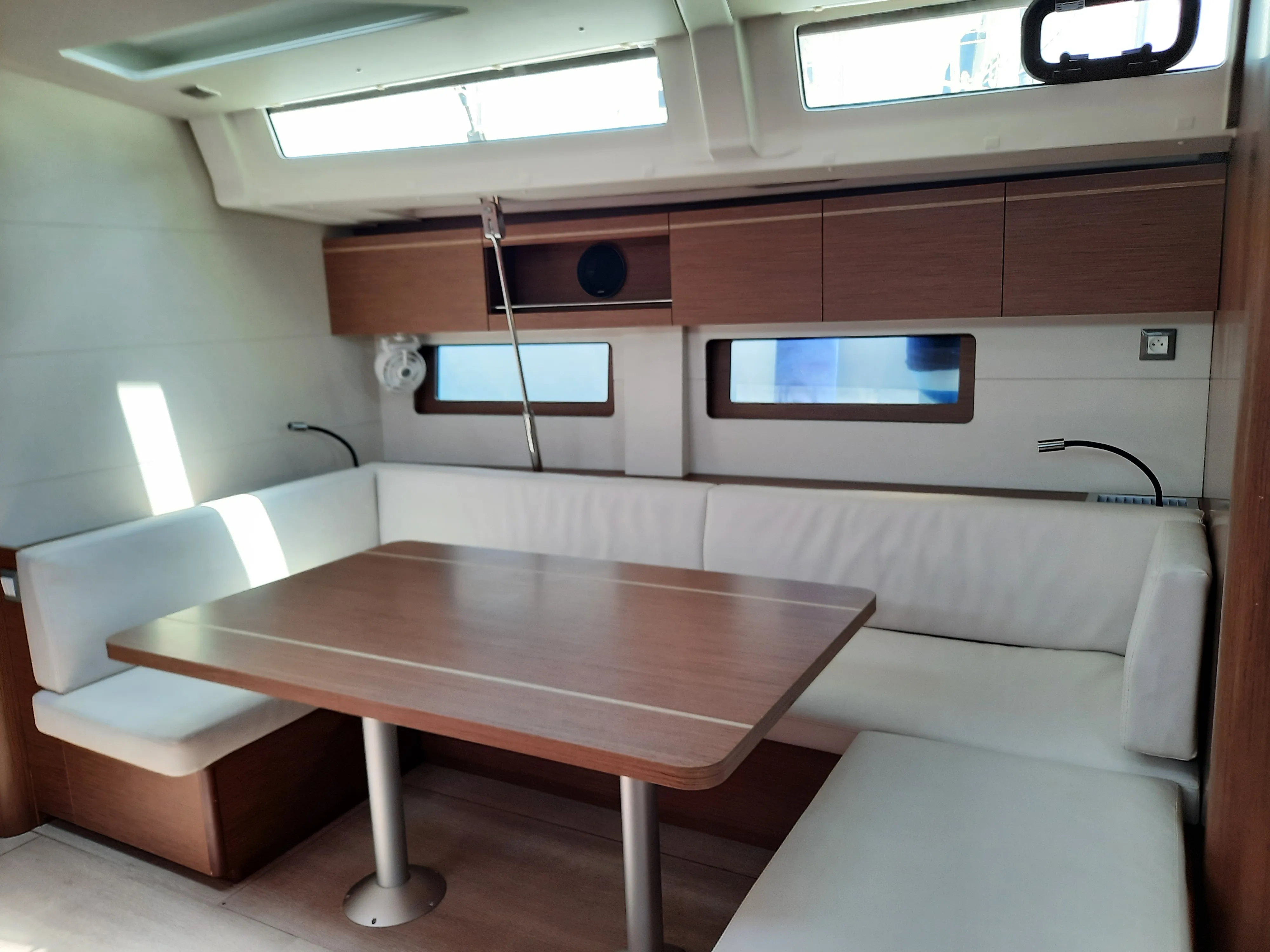 Oceanis 51.1 Senza Confini II — фотография яхты 2