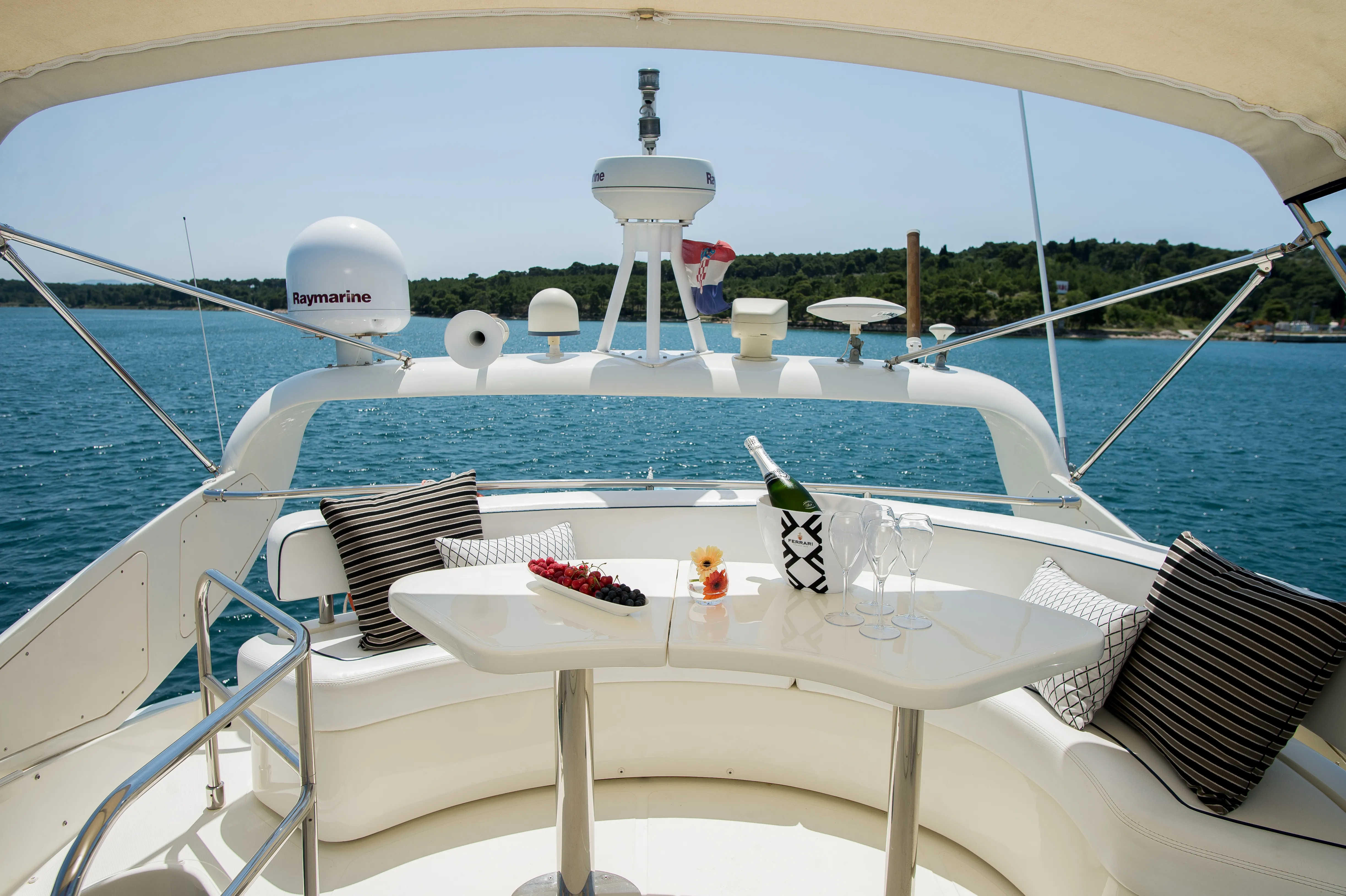 Aicon 56 Senza Parole — yacht photo 11