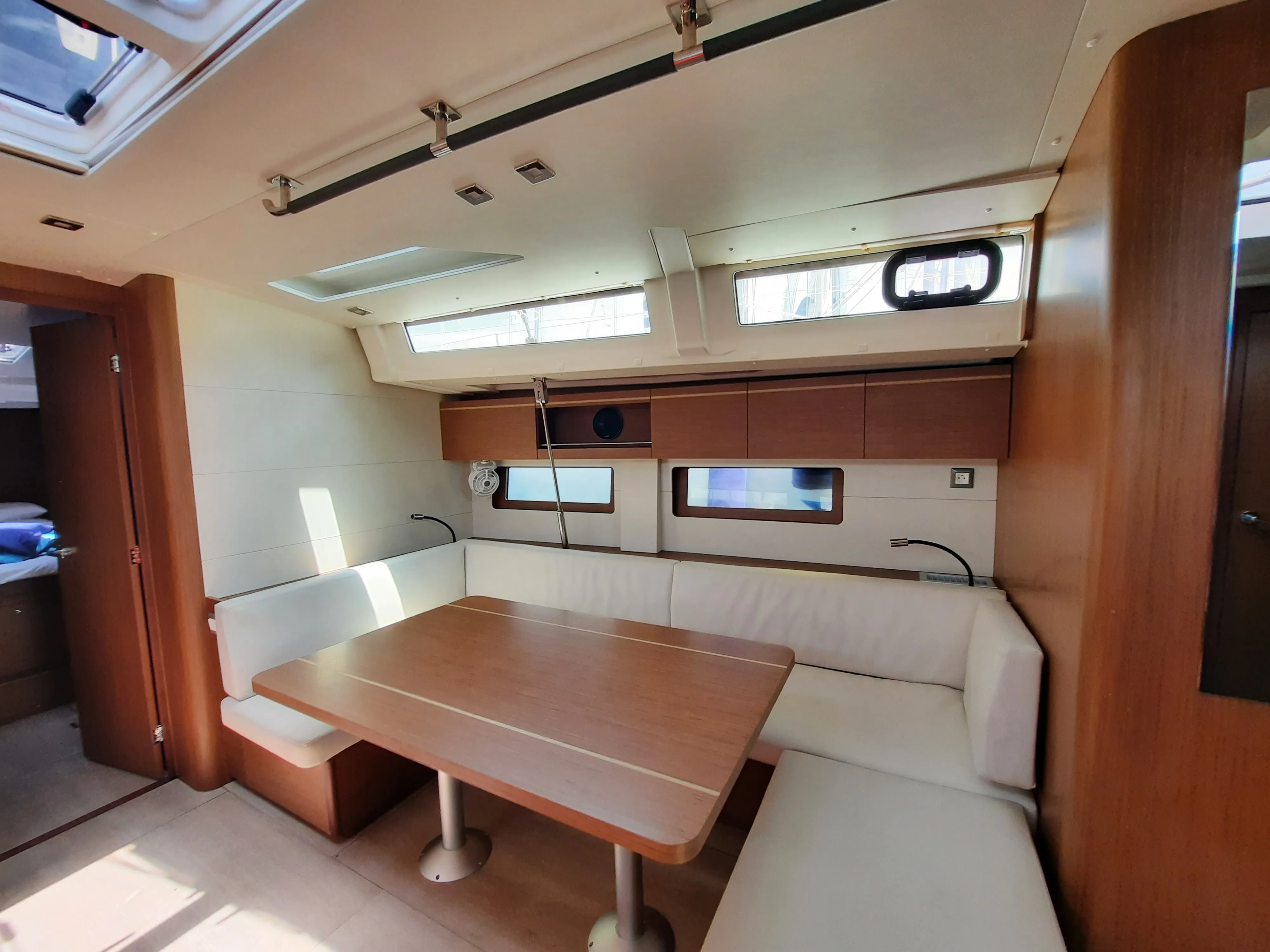 Oceanis 51.1 Senza Limiti II — фотография яхты 5