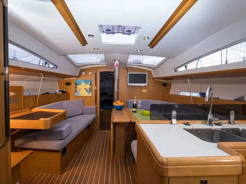 Sun Odyssey 42DS Malandrina — foto dello yacht n. 2
