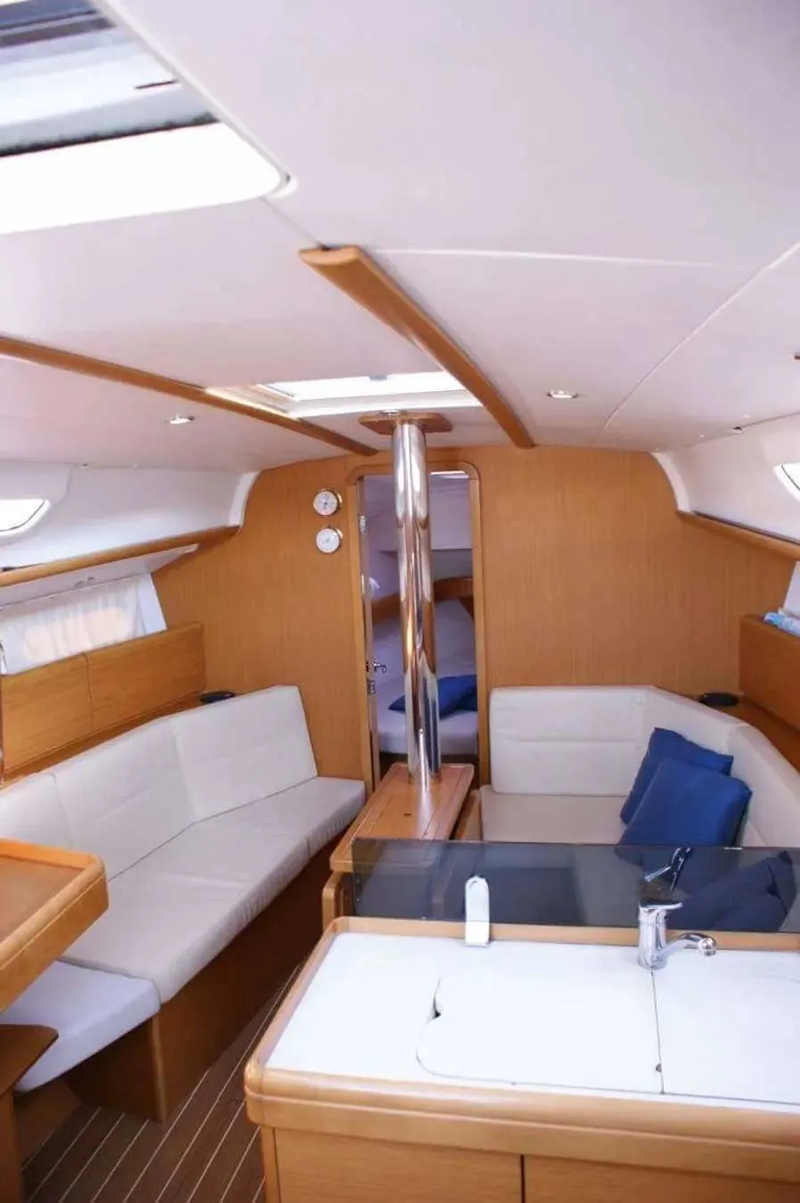 Sun Odyssey 36i Frivola — foto dello yacht n. 2