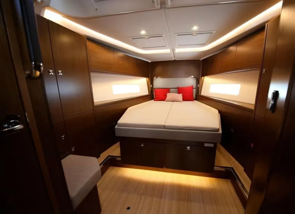 Bavaria C45 NUESTRA EMILIA — jahtikuva 2