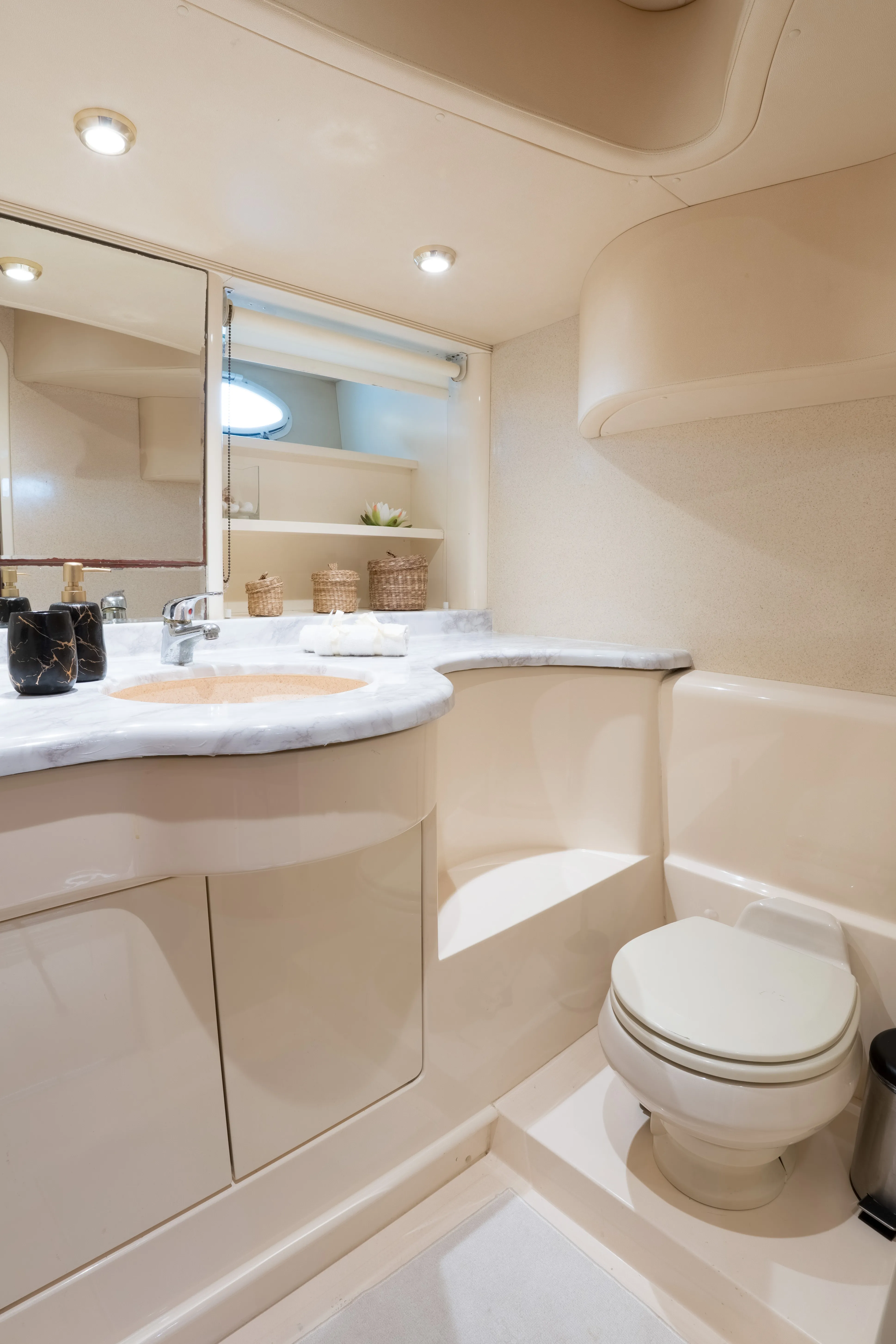 Azimut 58 — yacht photo 15