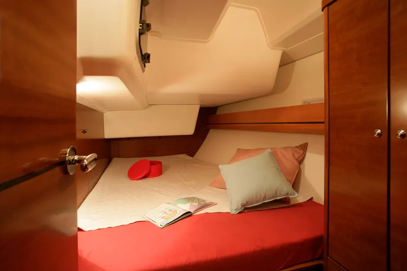Dufour 405 La Digue — фотография яхты 8