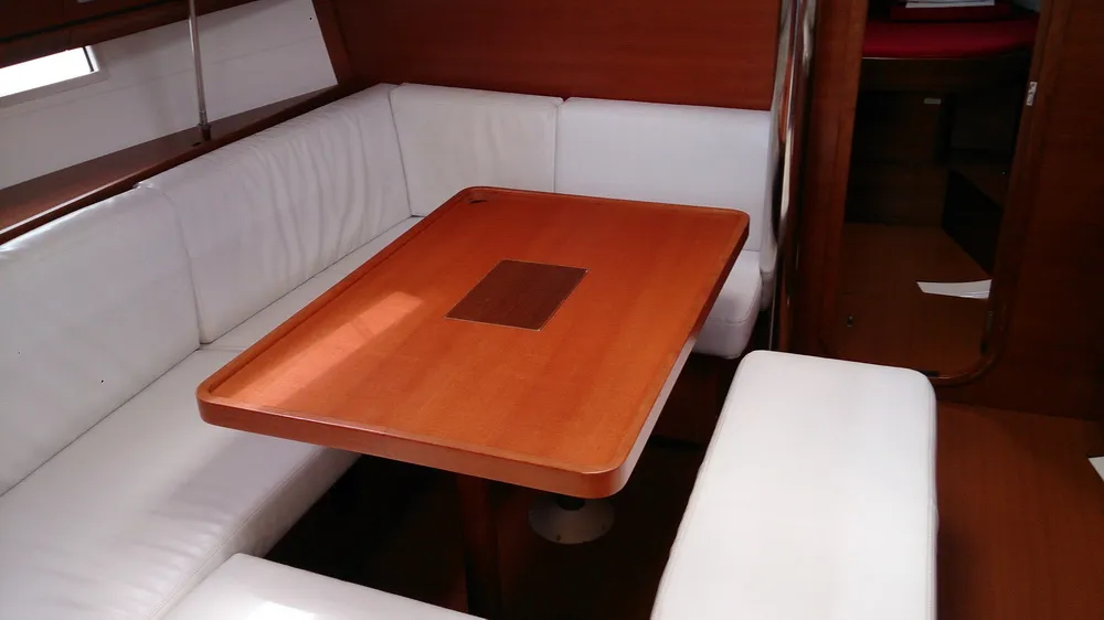 Dufour 405 La Digue — фотография яхты 9