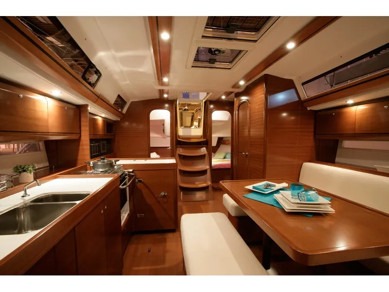 Dufour 405 La Digue — фотография яхты 7