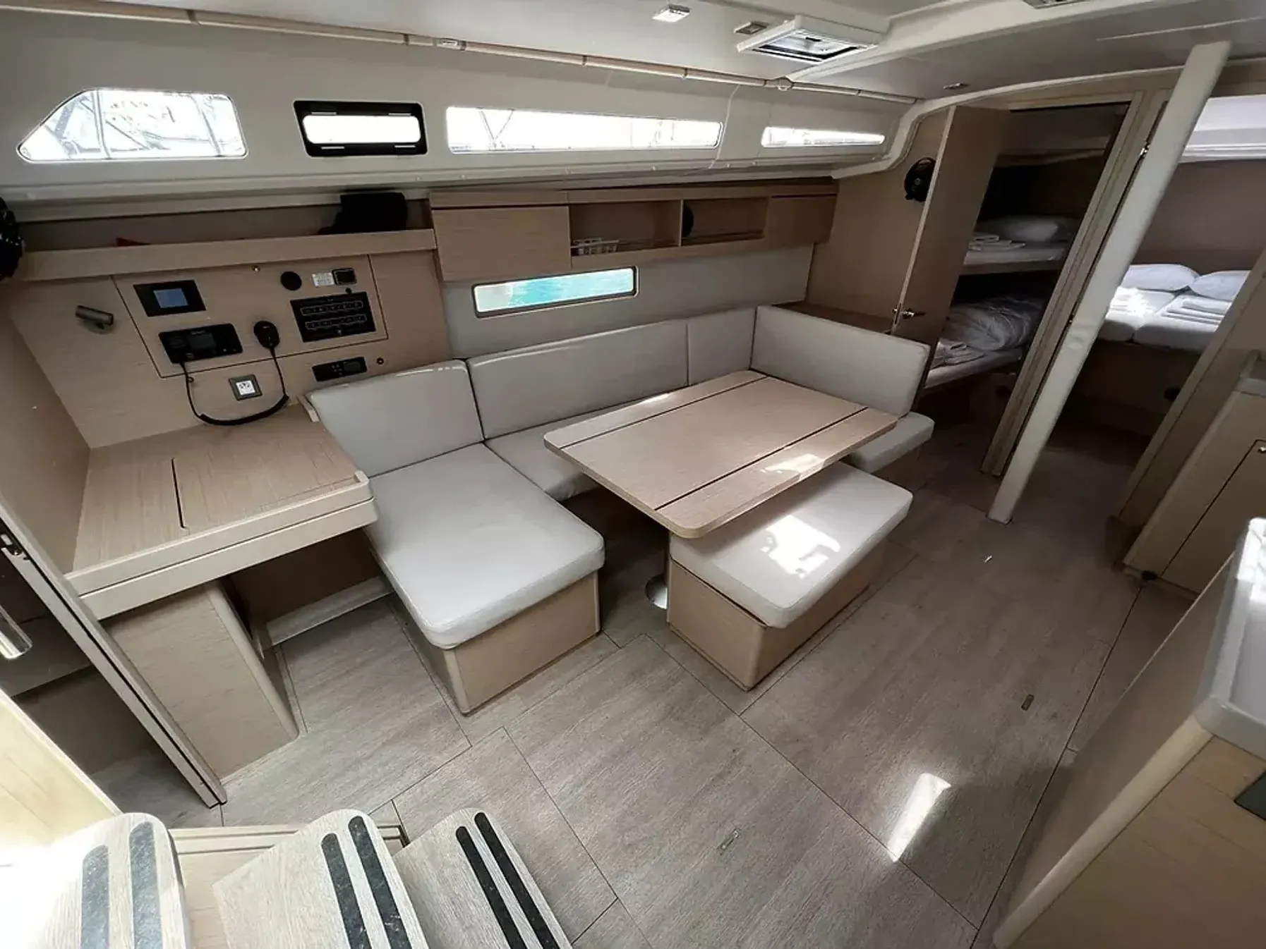 Oceanis 40.1 EISNER — yacht photo 6