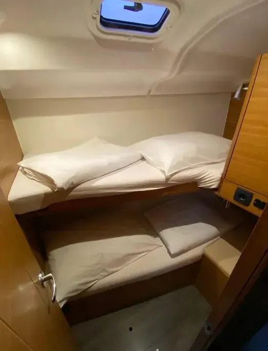 Oceanis 40.1 EISNER — yacht photo 3