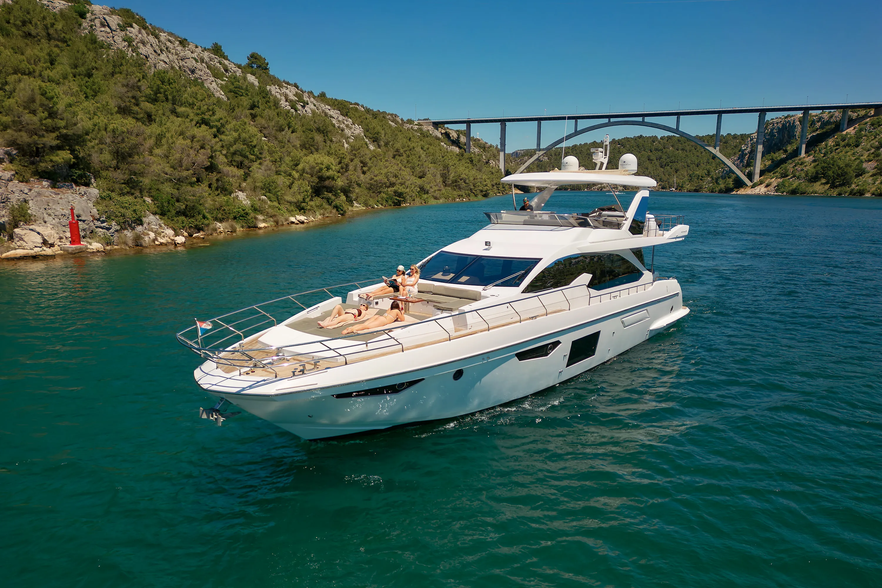 Azimut 72 Alyss — yacht photo 153