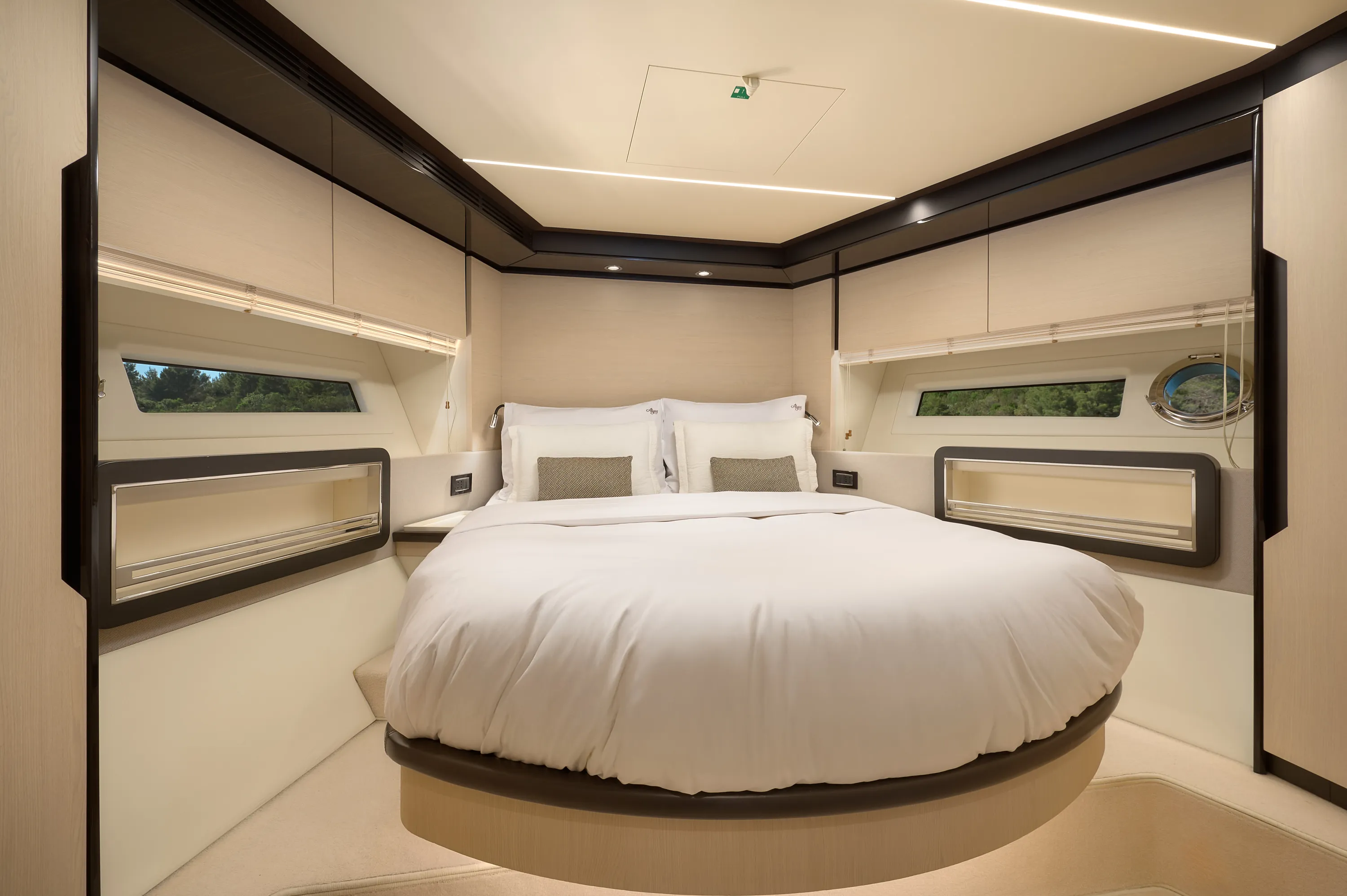 Azimut 72 Alyss — yacht photo 48