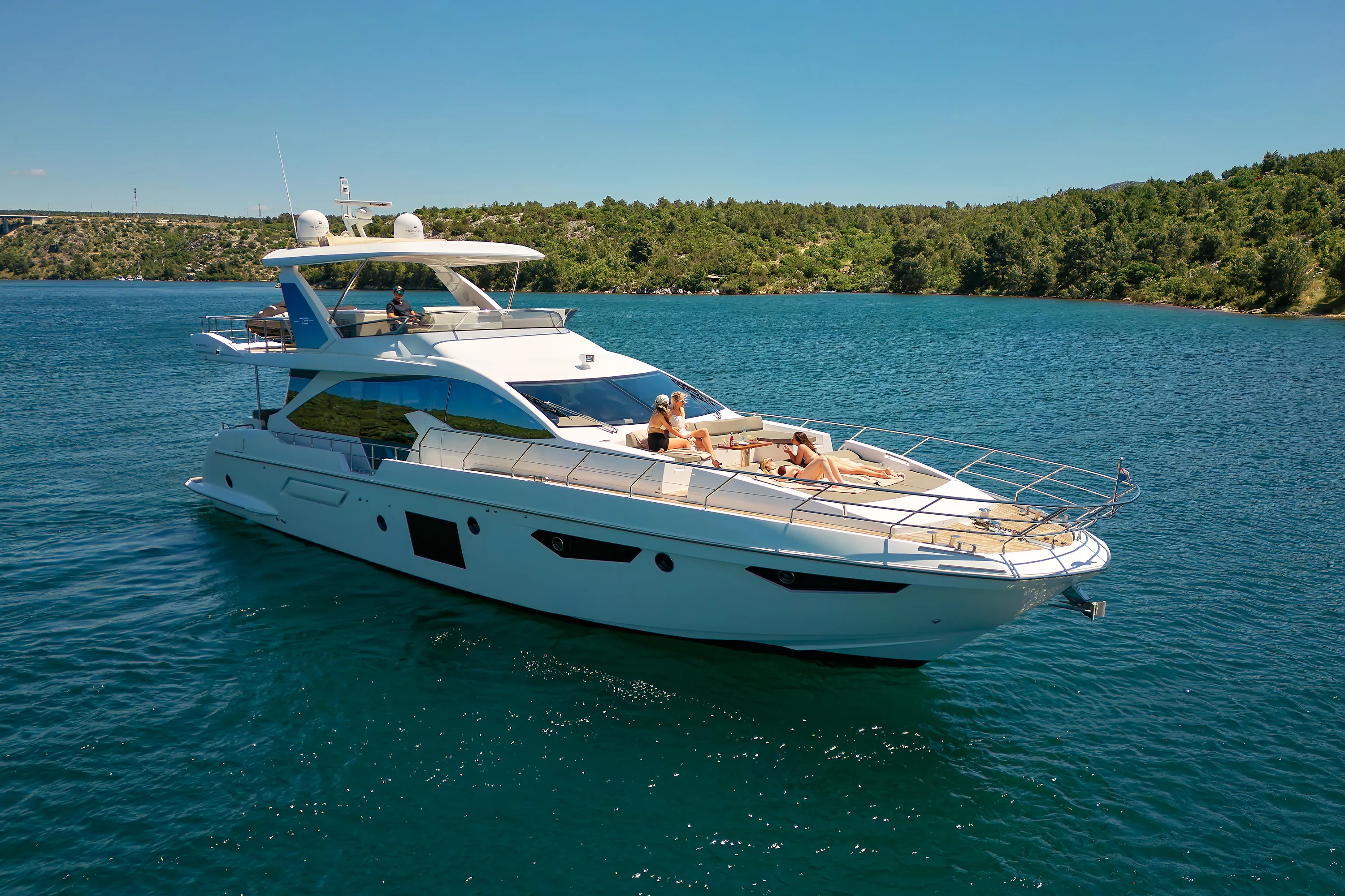 Azimut 72 Alyss — yacht photo 134