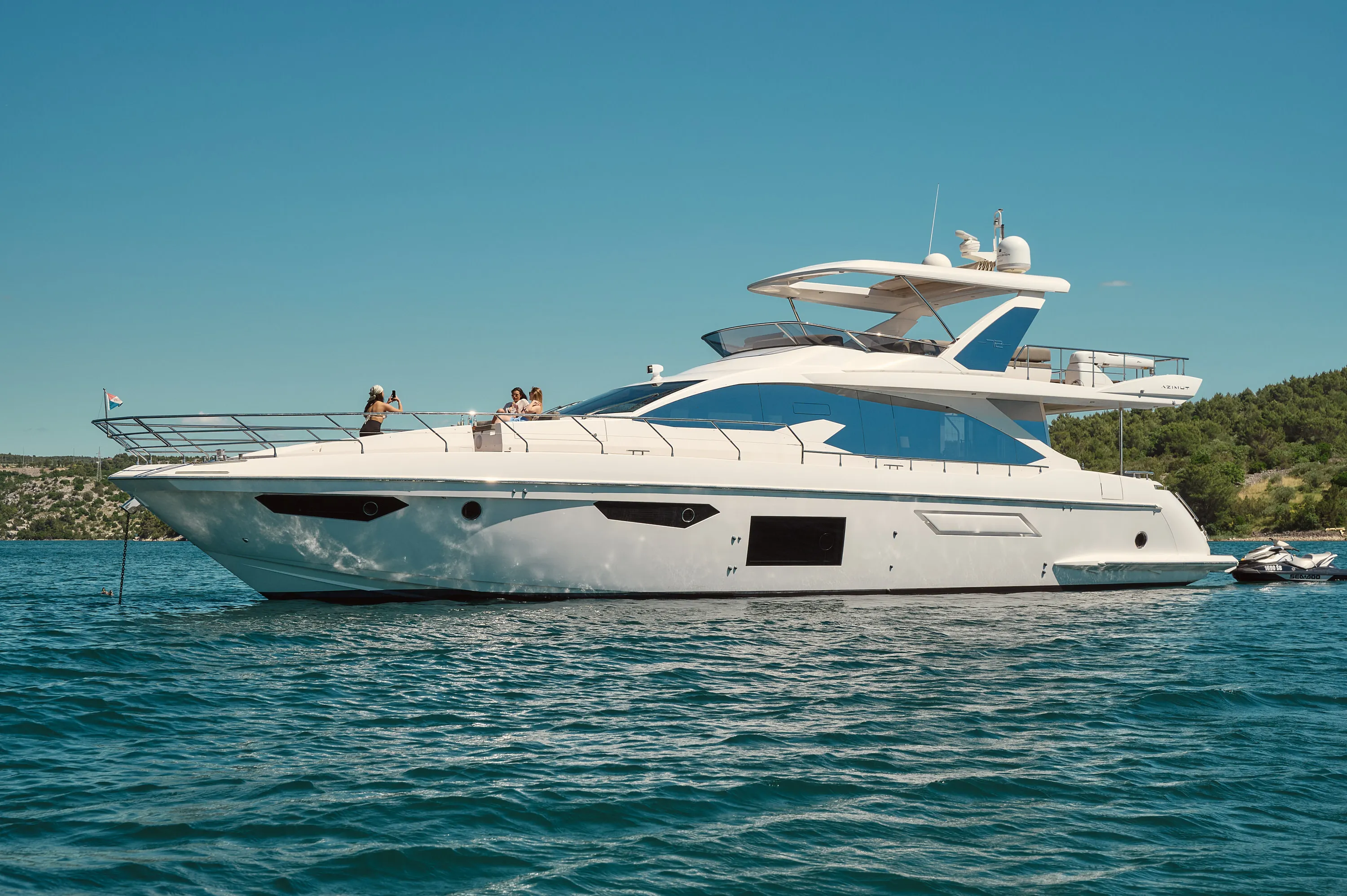 Azimut 72 Alyss — yacht photo 108