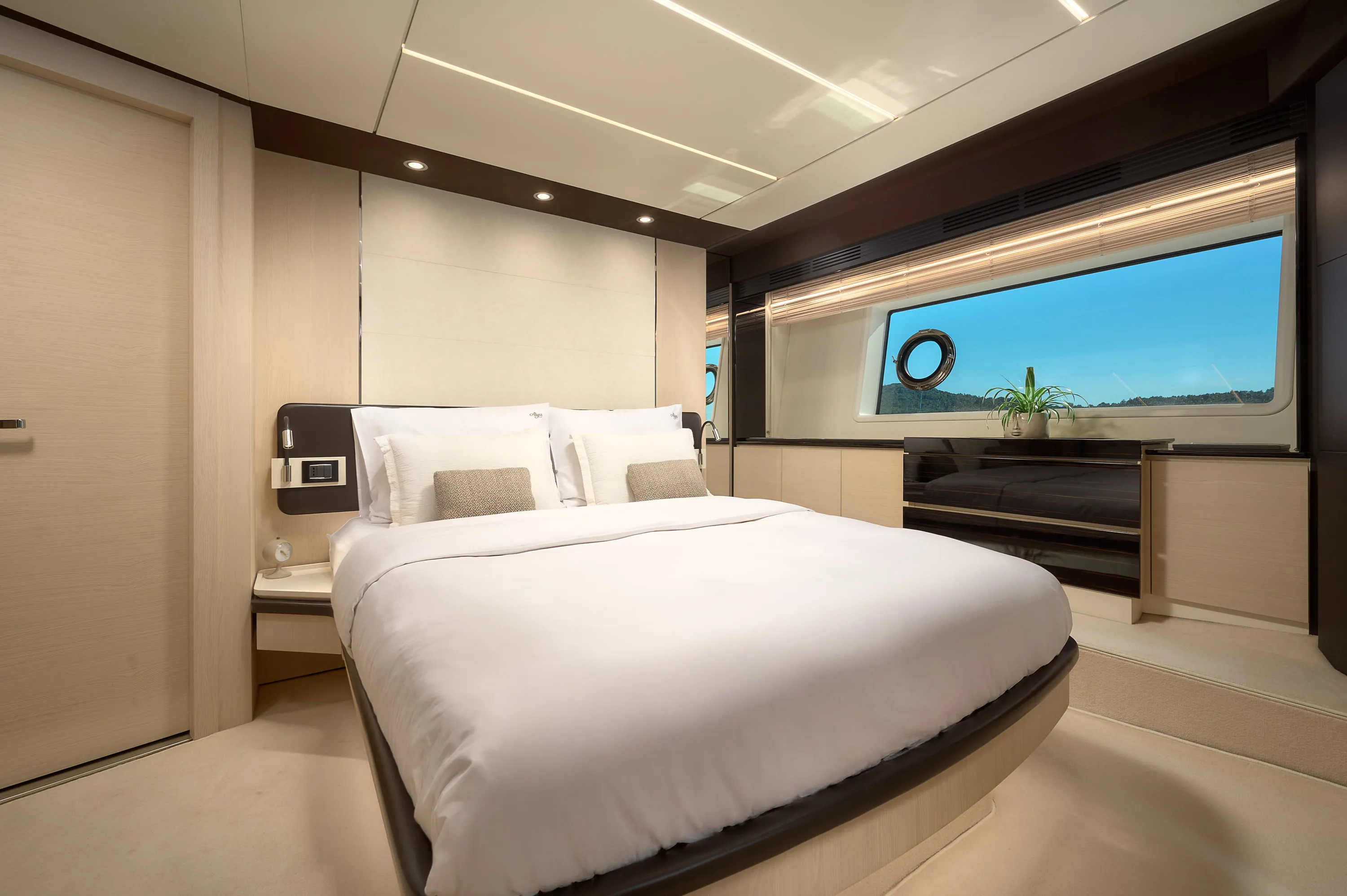 Azimut 72 Alyss — yacht photo 111