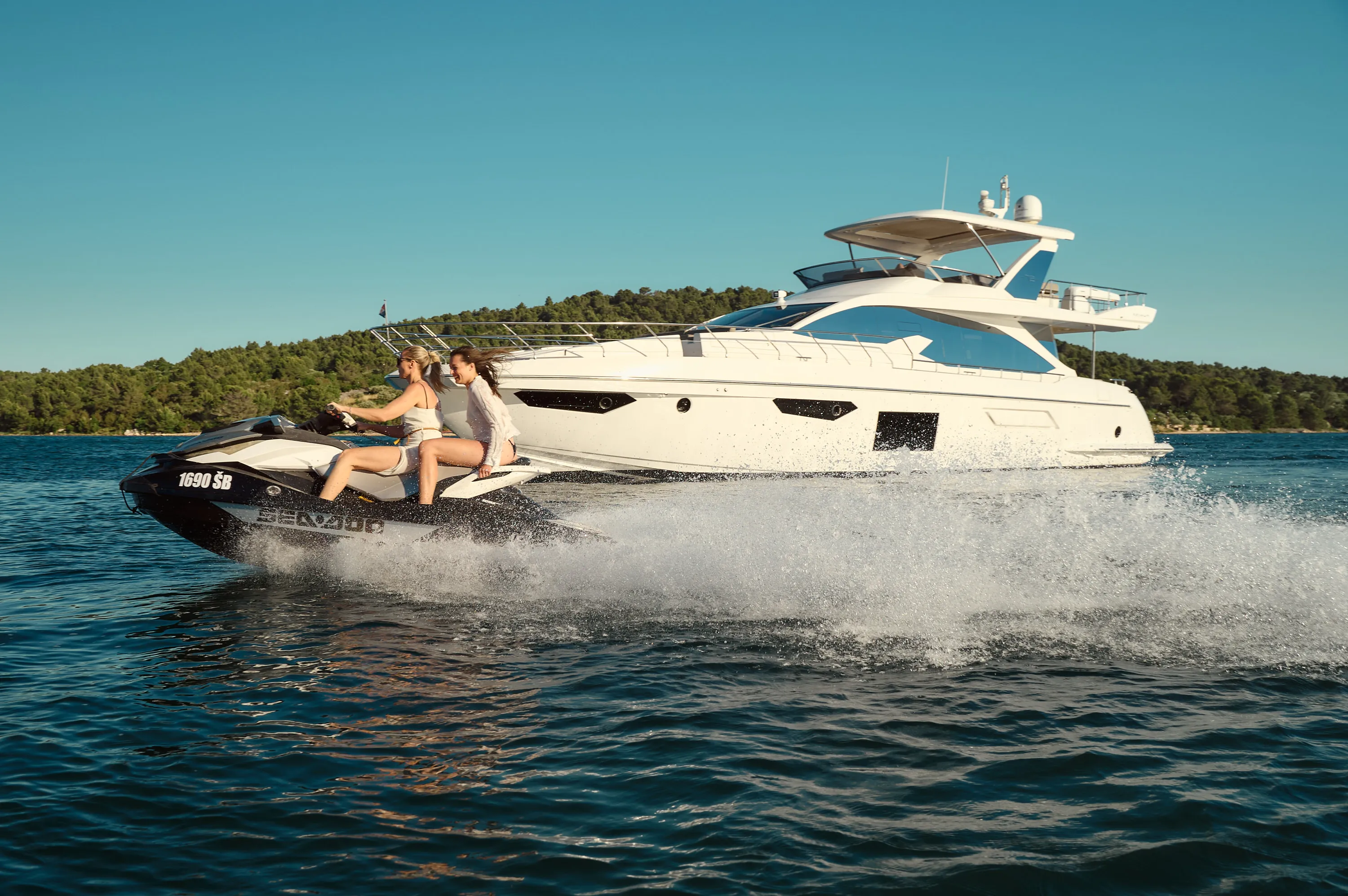 Azimut 72 Alyss — yacht photo 34