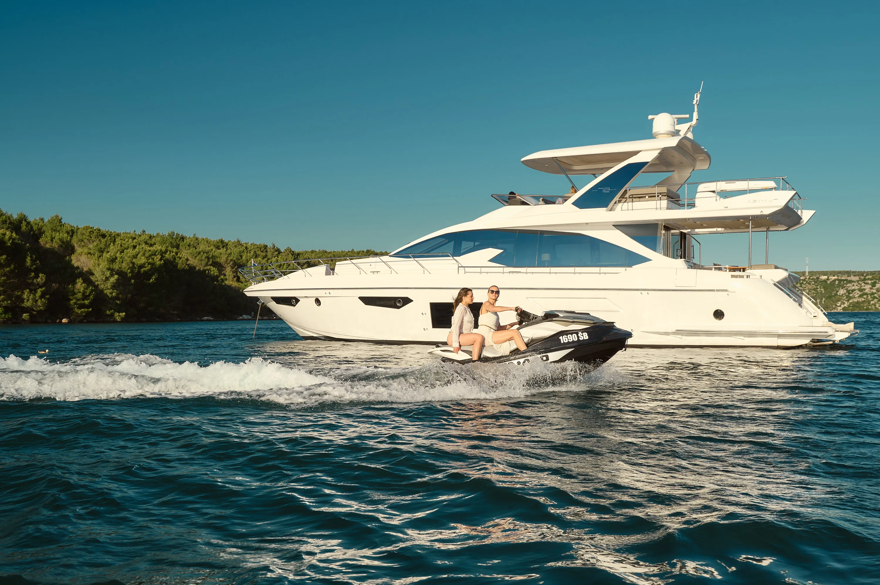 Azimut 72 Alyss — yacht photo 140