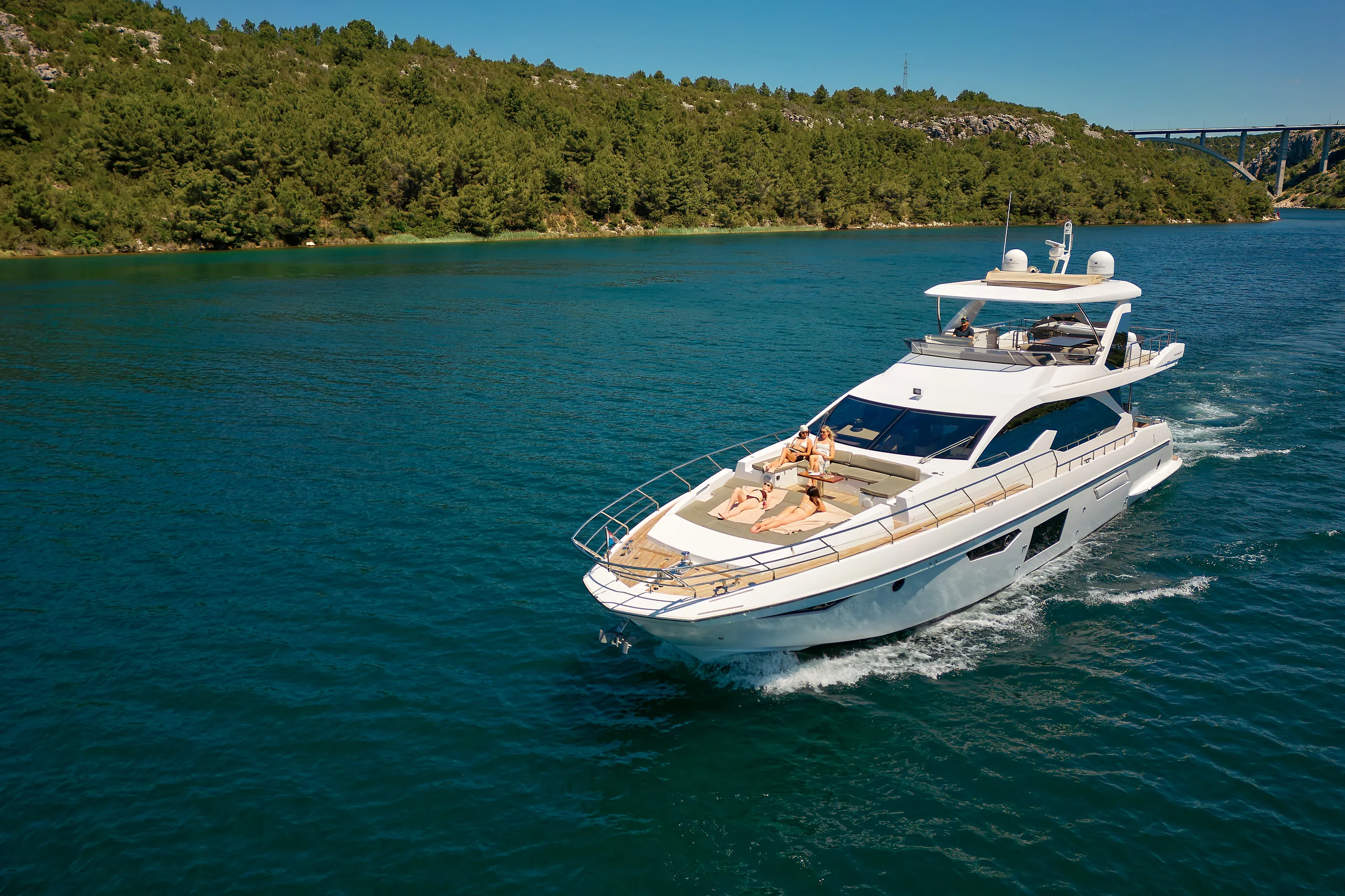 Azimut 72 Alyss — yacht photo 88