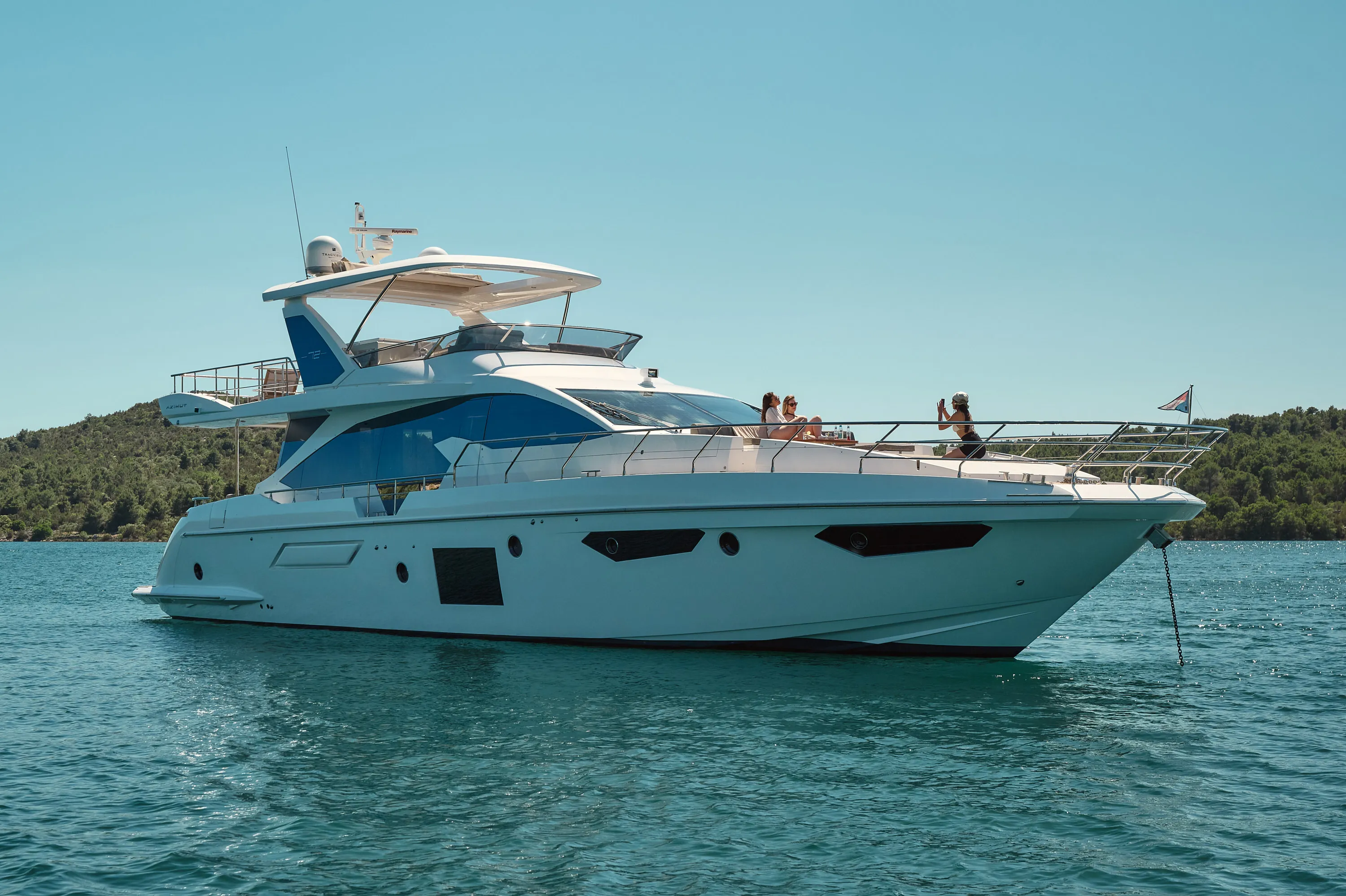 Azimut 72 Alyss — yacht photo 41