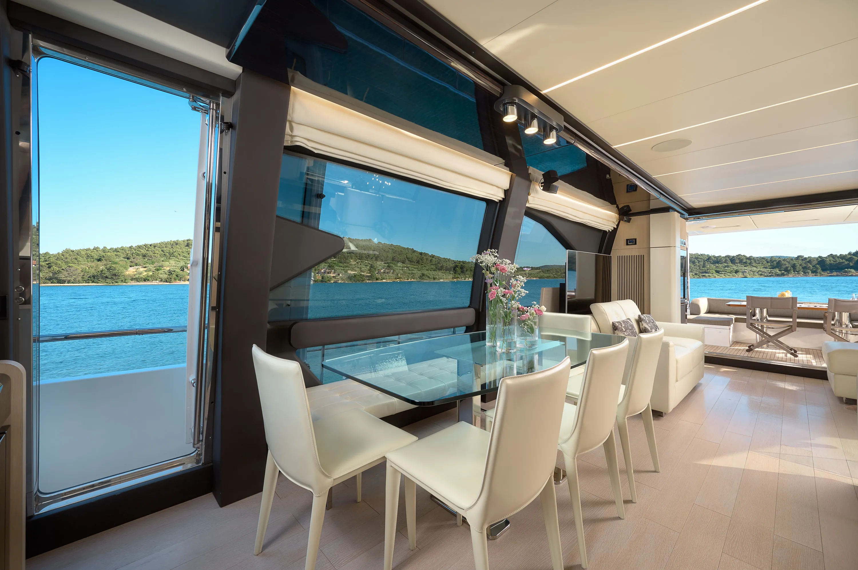 Azimut 72 Alyss — yacht photo 17