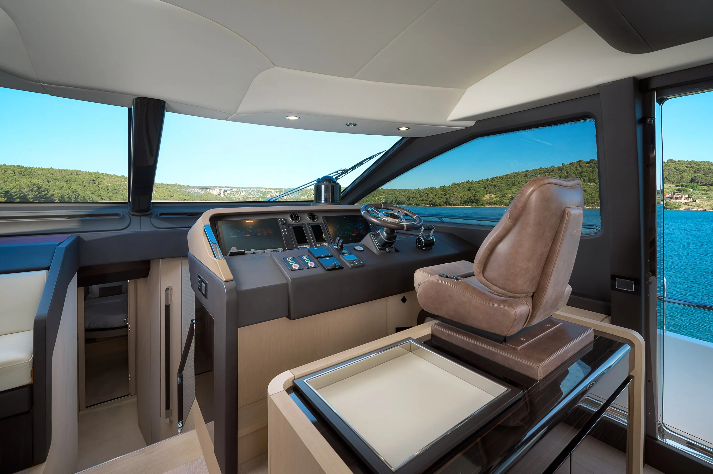 Azimut 72 Alyss — yacht photo 40
