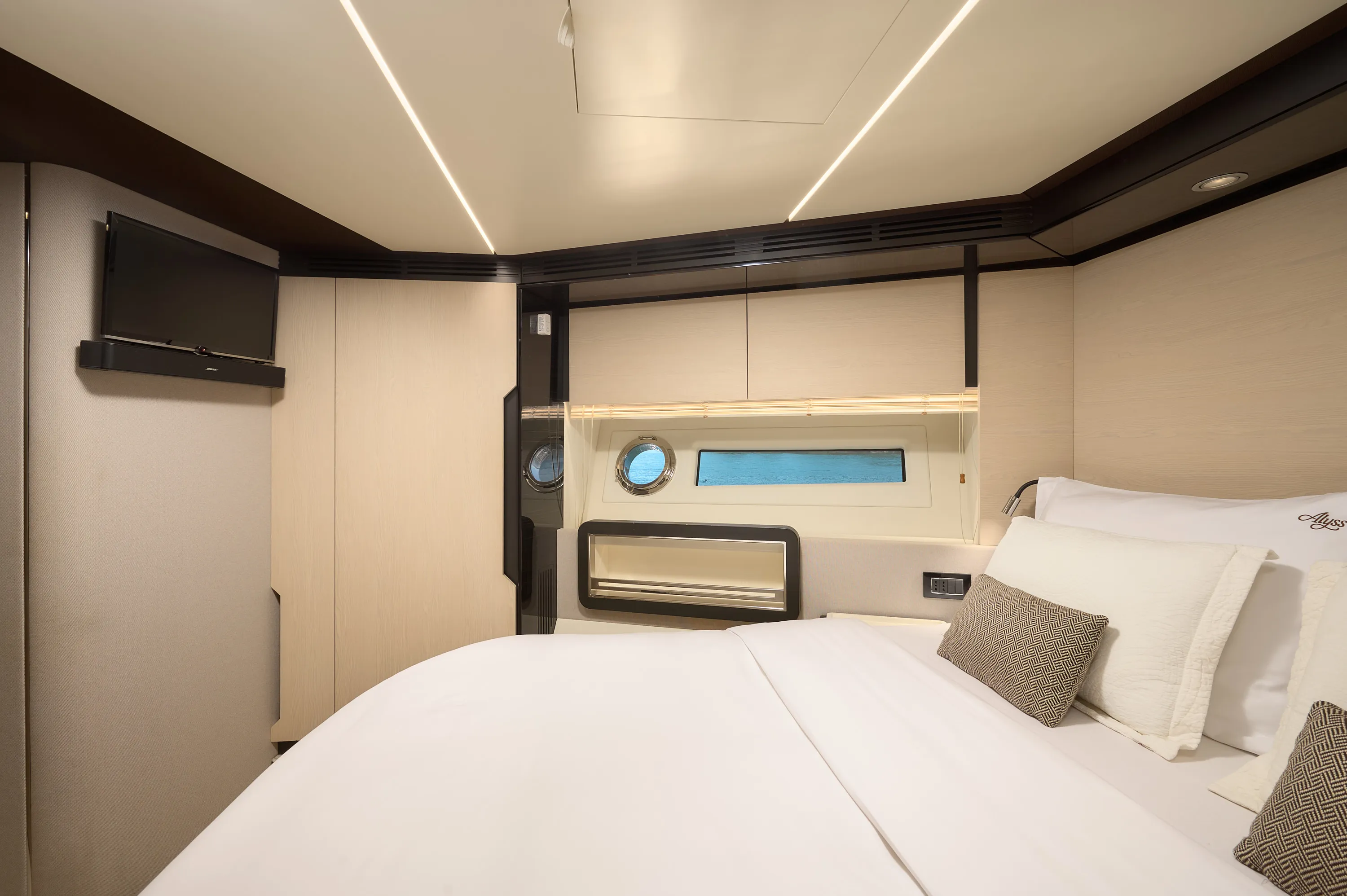 Azimut 72 Alyss — yacht photo 25