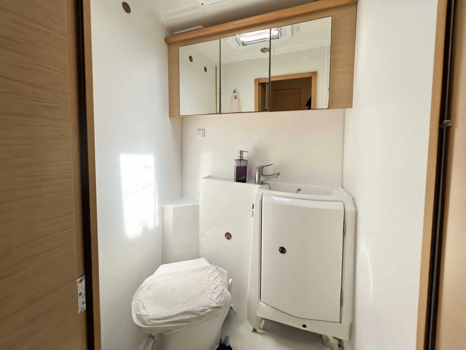 Lagoon 420 Comfort — photo du yacht n° 6