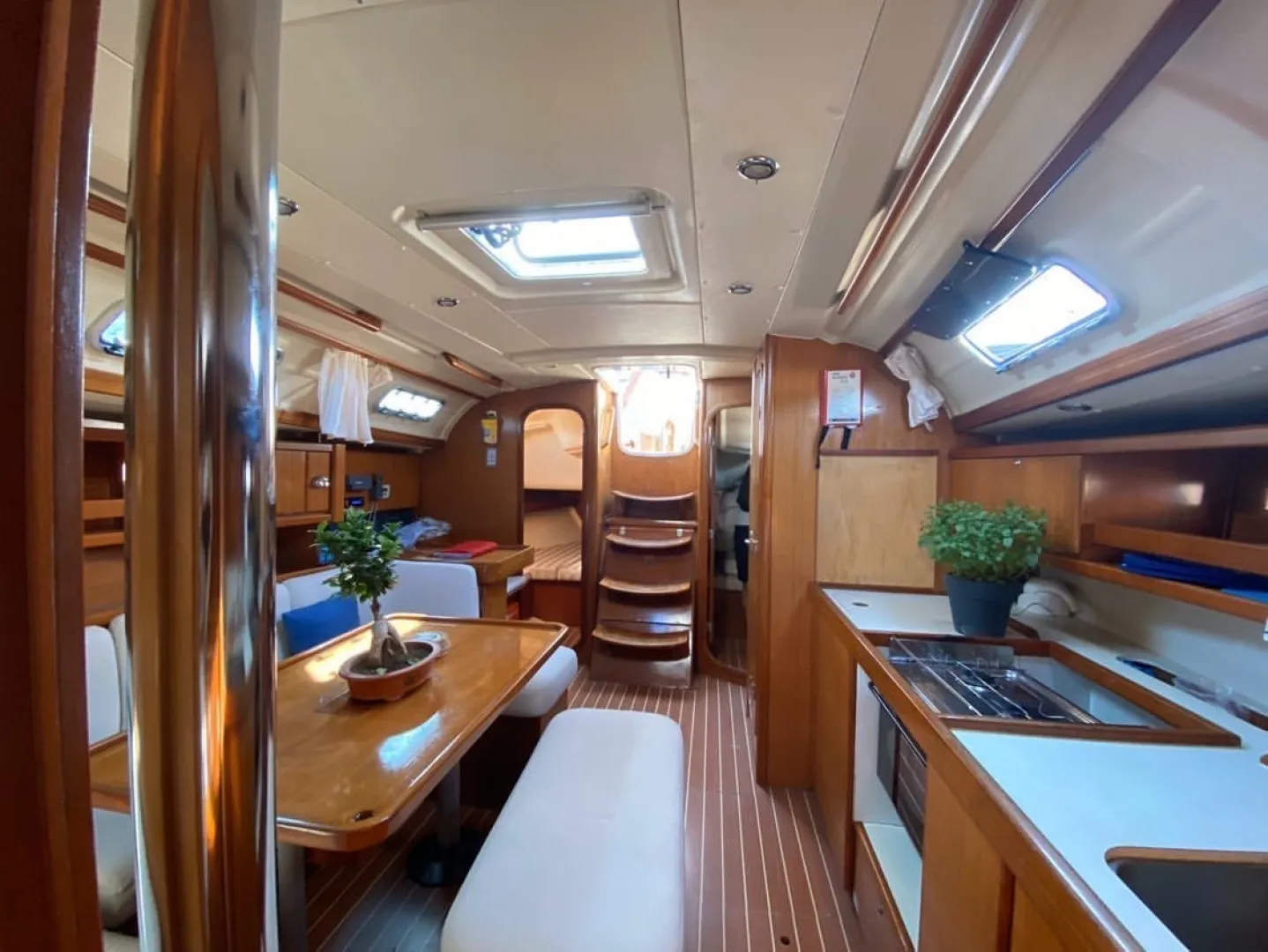Dufour 385 Grand Large Godspeed — foto dello yacht n. 2