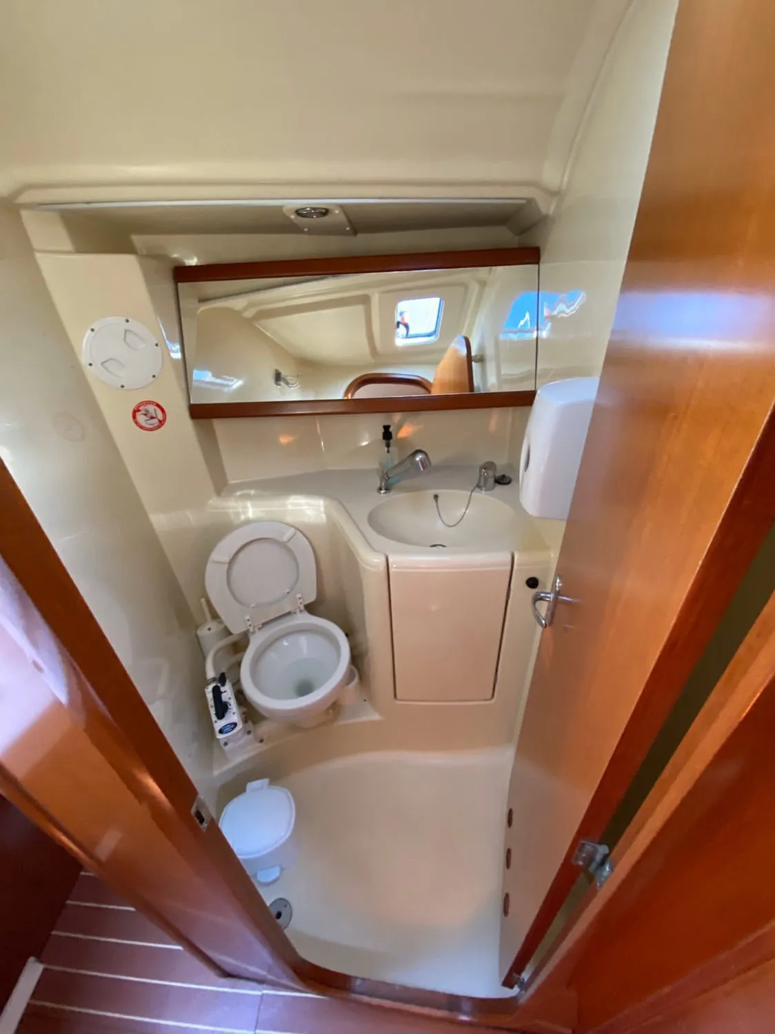 Dufour 385 Grand Large Godspeed — foto dello yacht n. 5