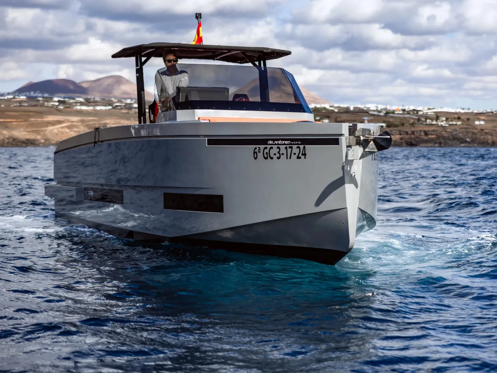 De Antonio D32 Chic & Tonic — foto dello yacht n. 8