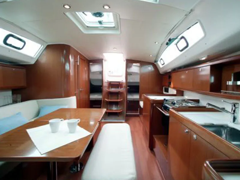 Oceanis 40 Thalassa — jahtikuva 2