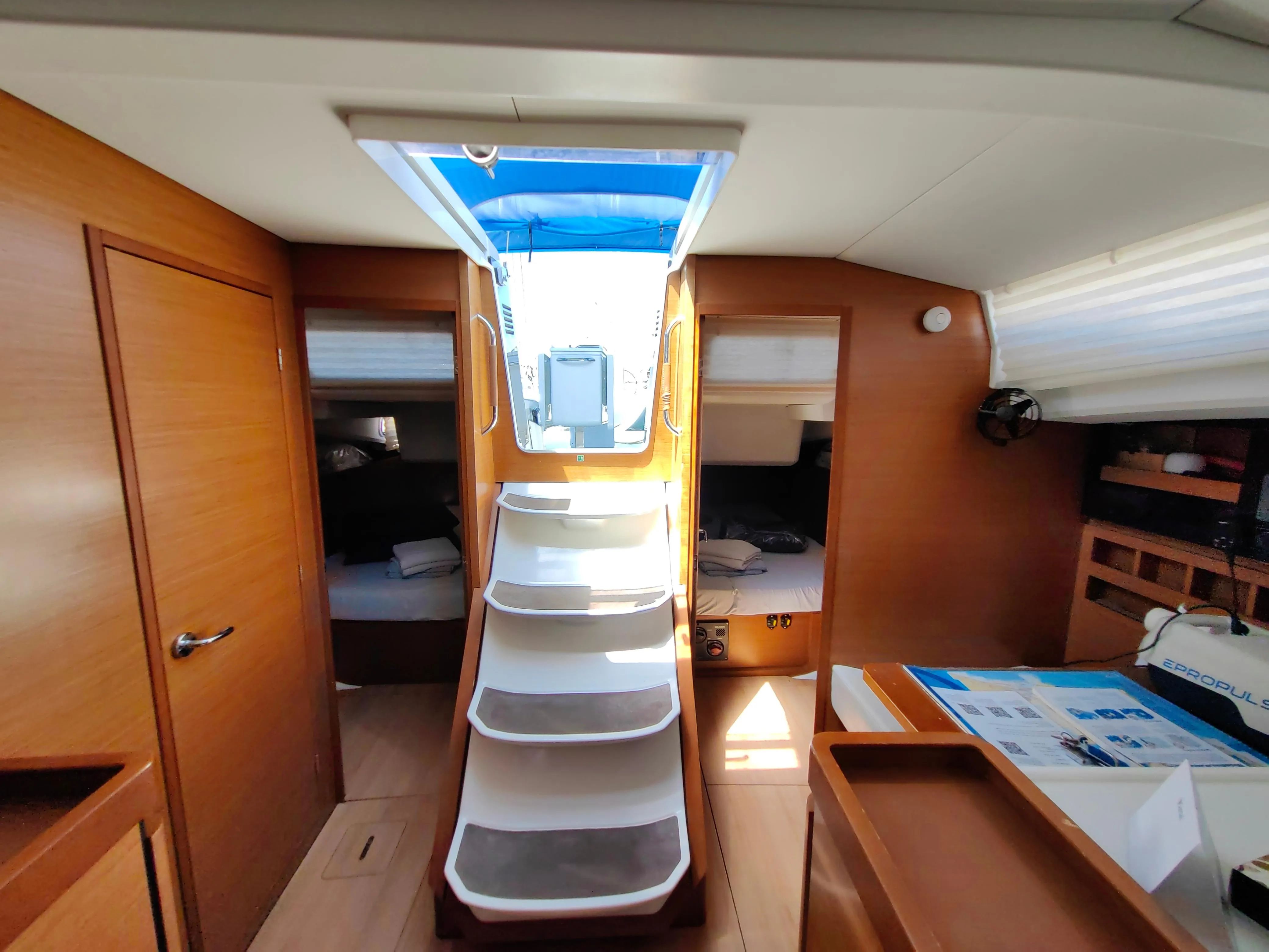 Sun Odyssey 440 Milky Way — фотография яхты 18
