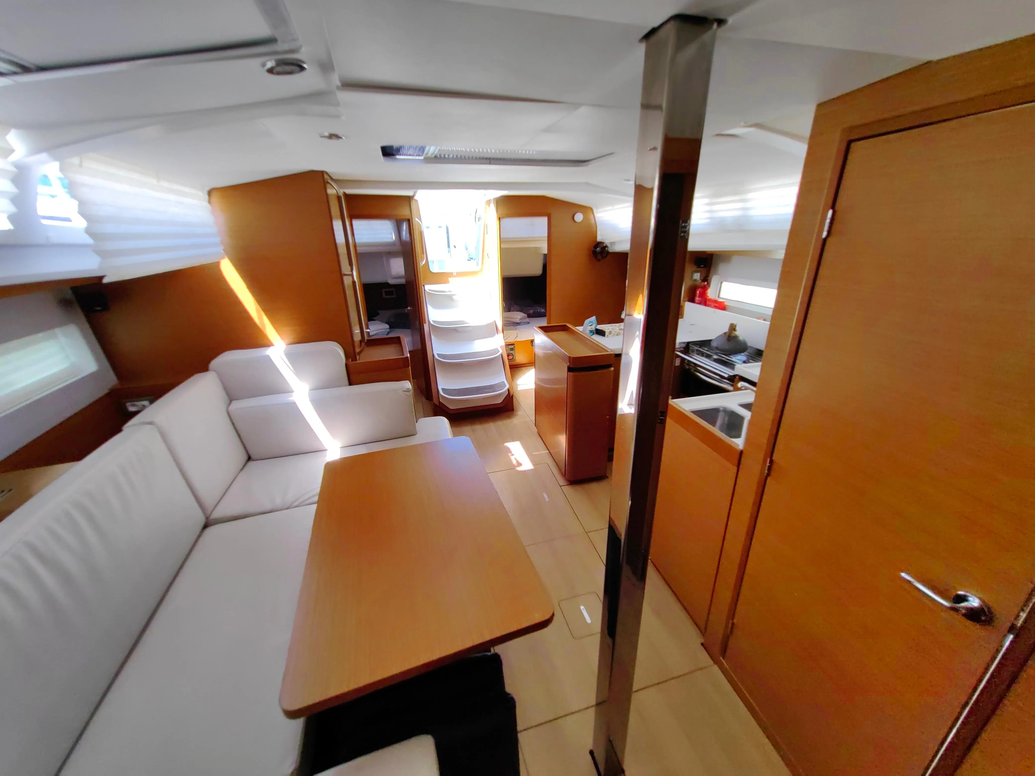 Sun Odyssey 440 Milky Way — фотография яхты 17