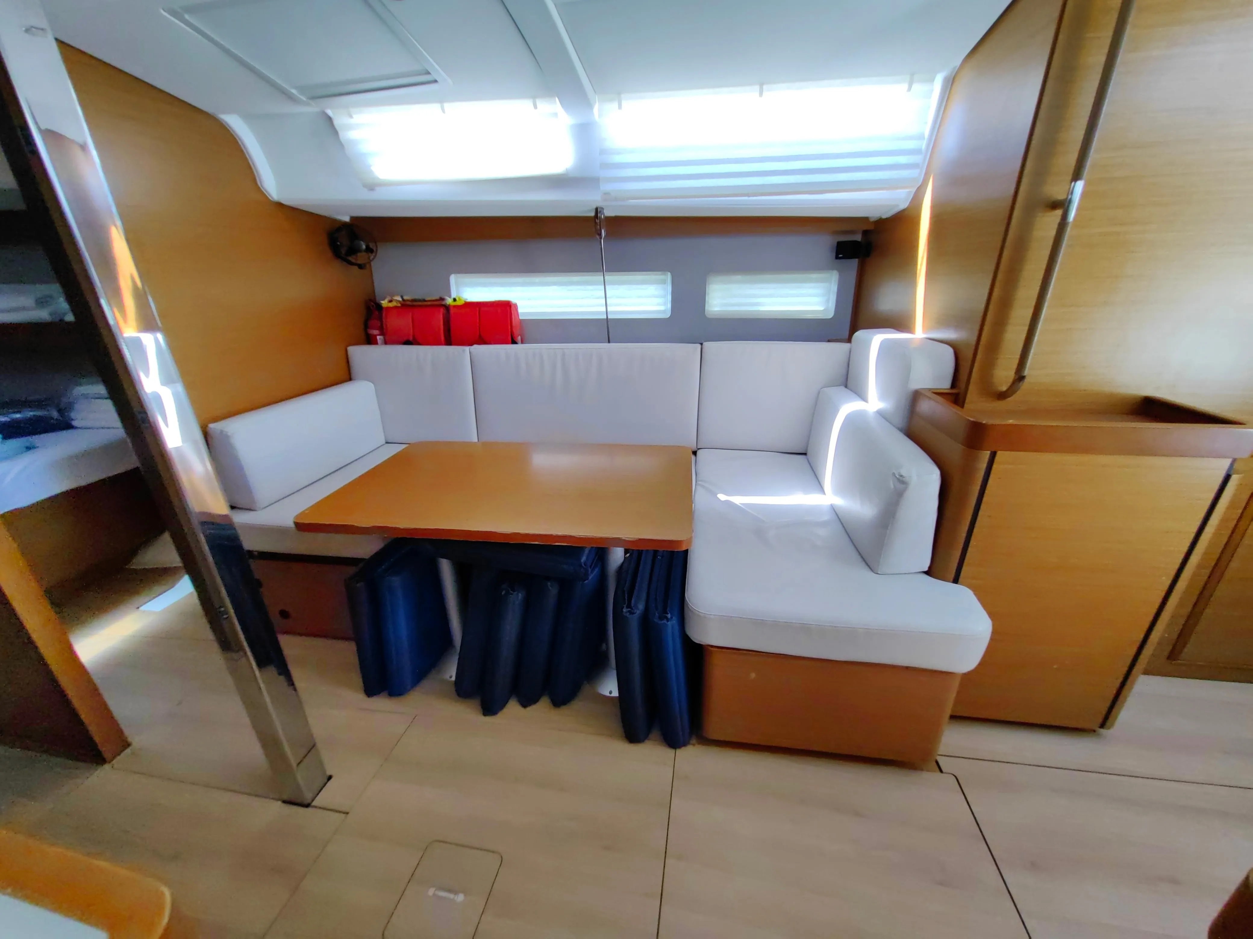 Sun Odyssey 440 Milky Way — фотография яхты 22