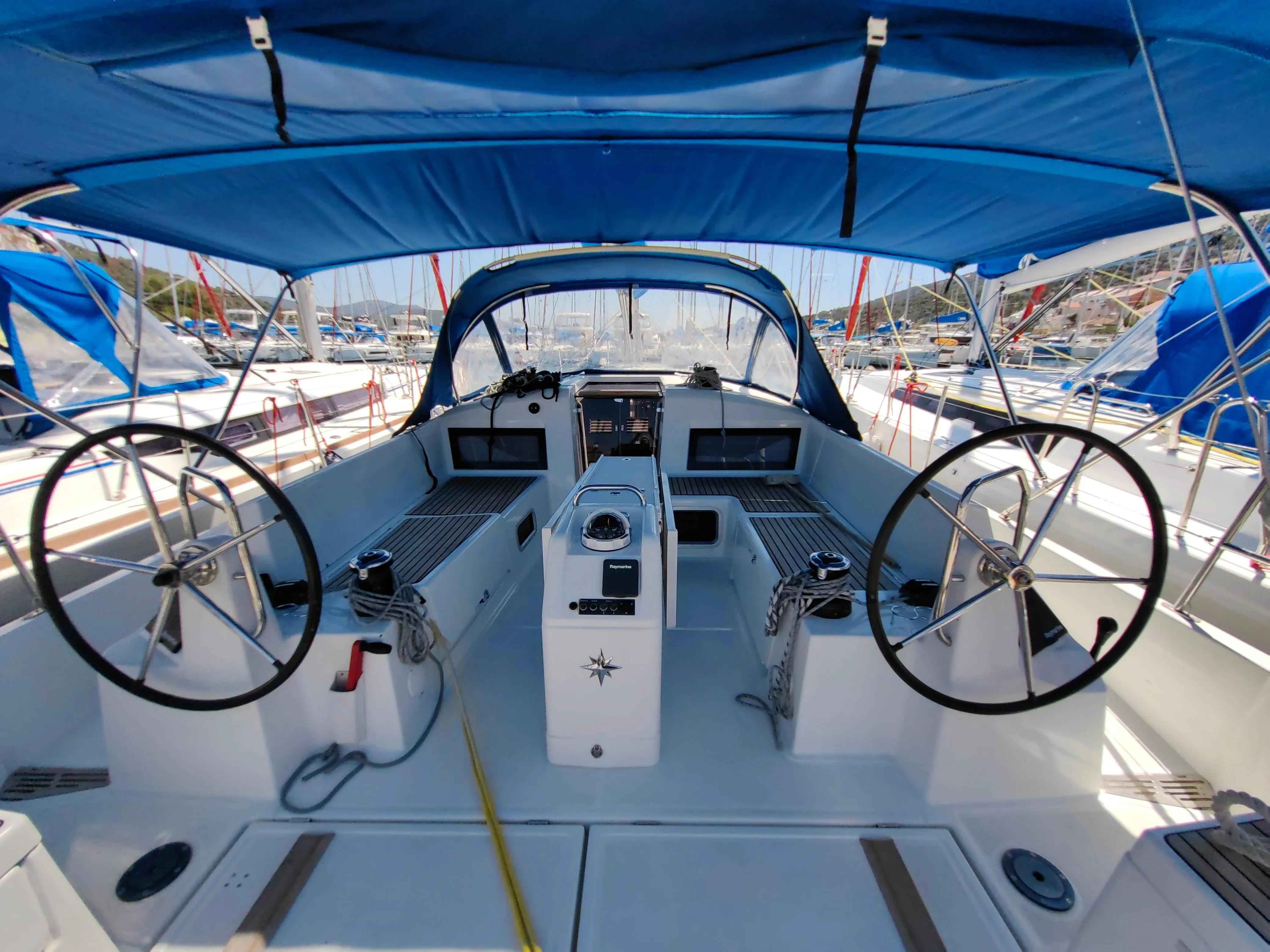 Sun Odyssey 440 Milky Way — фотография яхты 5