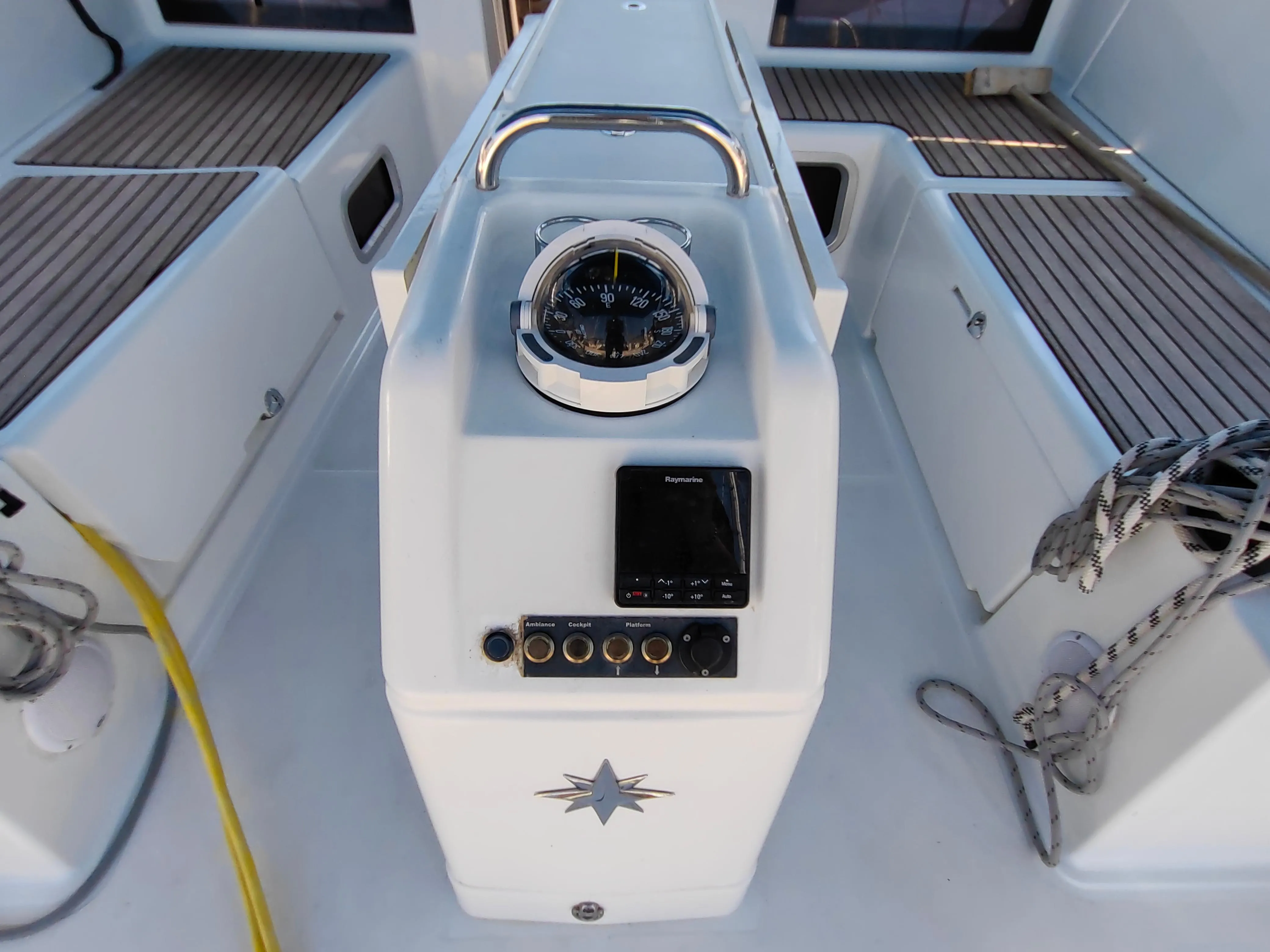Sun Odyssey 440 Milky Way — фотография яхты 2
