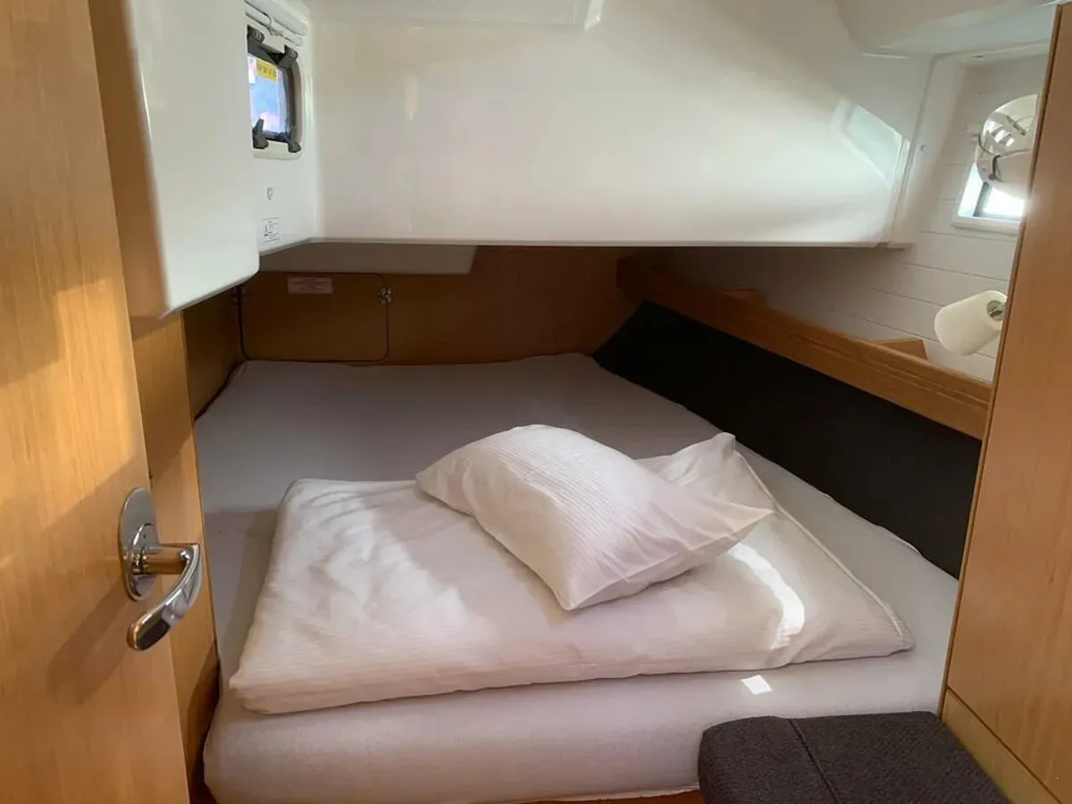 Bavaria Cruiser 41 WHATEVER — фотография яхты 15