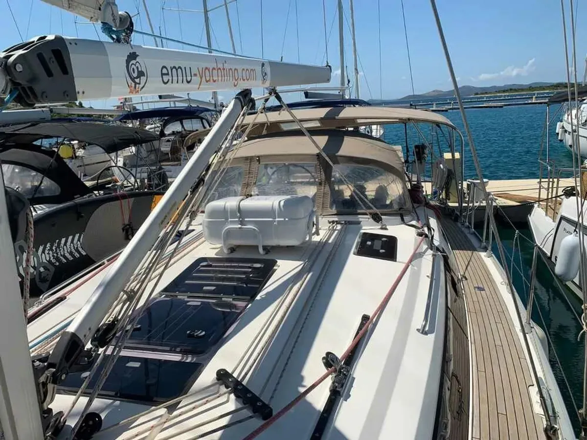Bavaria Cruiser 41 WHATEVER — фотография яхты 16