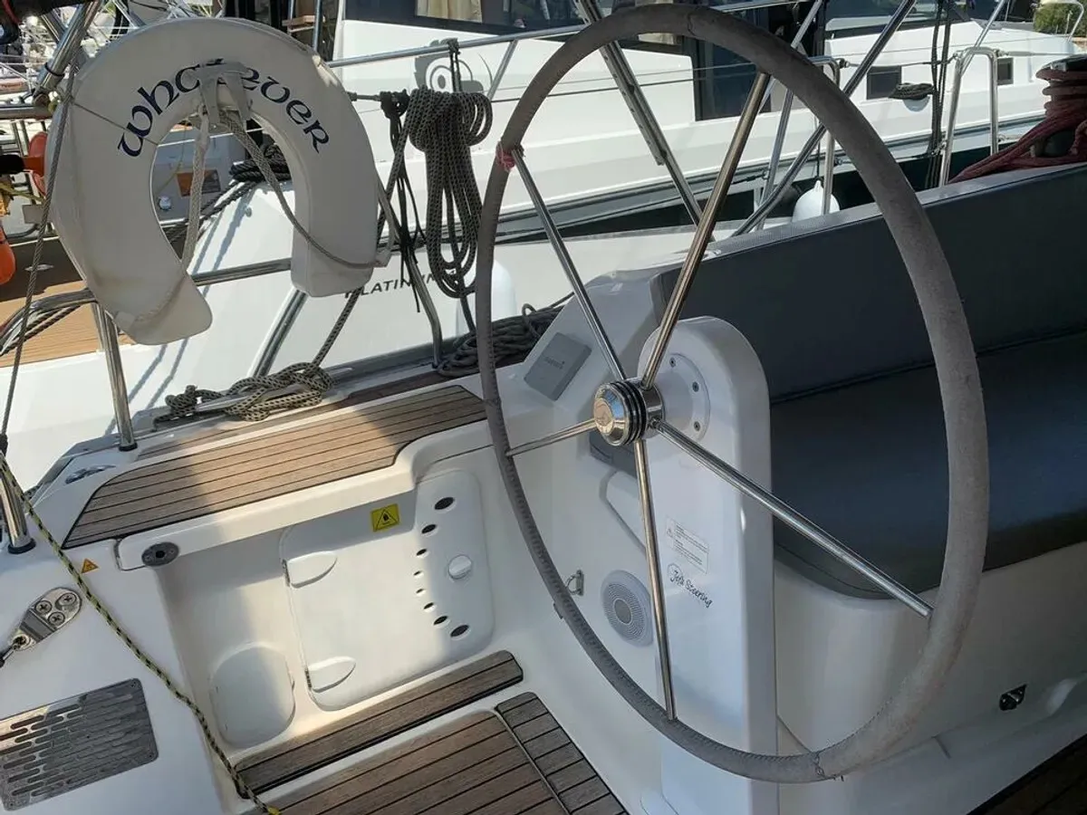 Bavaria Cruiser 41 WHATEVER — фотография яхты 12