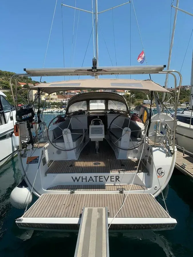Bavaria Cruiser 41 WHATEVER — фотография яхты 4
