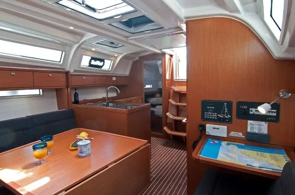 Bavaria 37 Cruiser ADRIA NINA — foto dello yacht n. 2