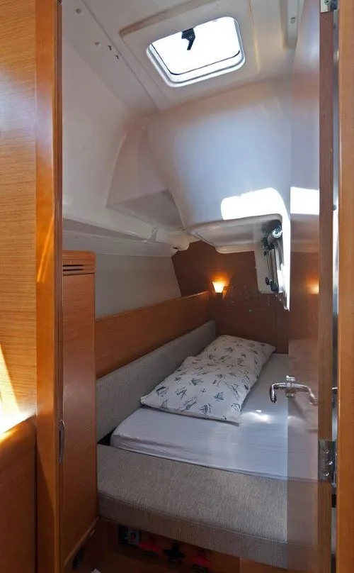 Sun Odyssey 33i KIKI KISS — foto dello yacht n. 2