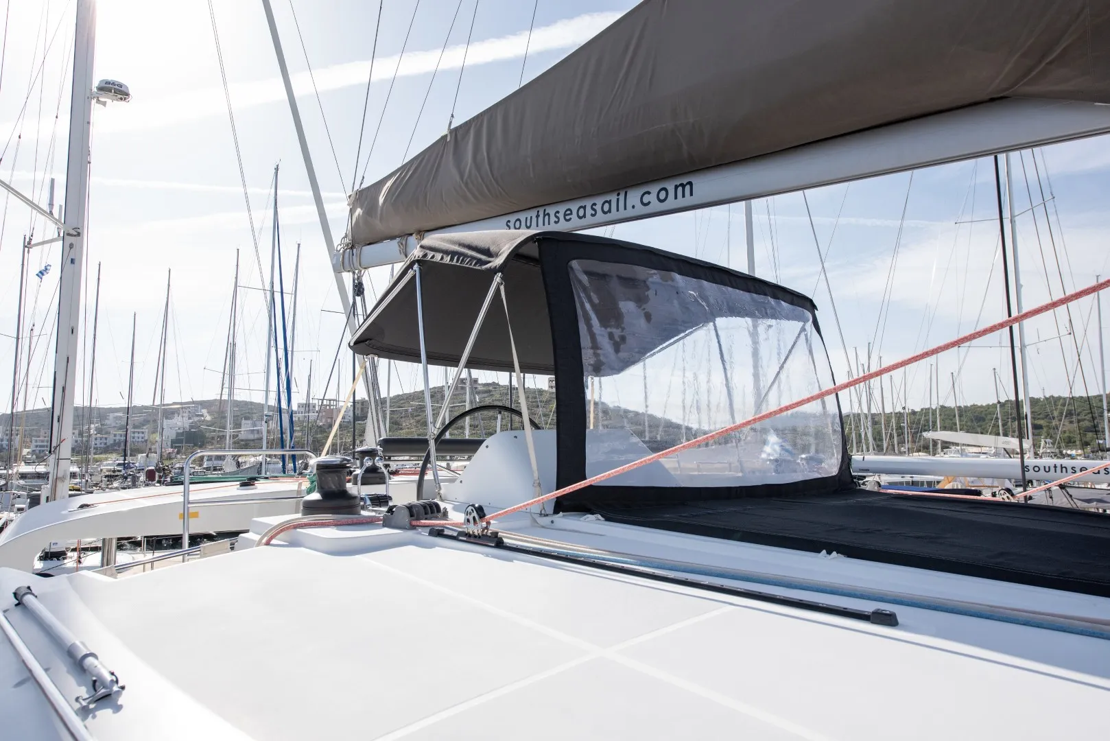Lagoon 450 Fly Diva — фотография яхты 12