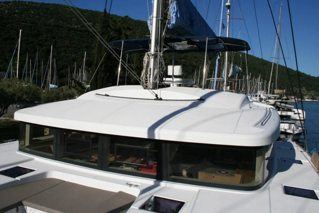 Lagoon 52F Matarma — фотография яхты 17