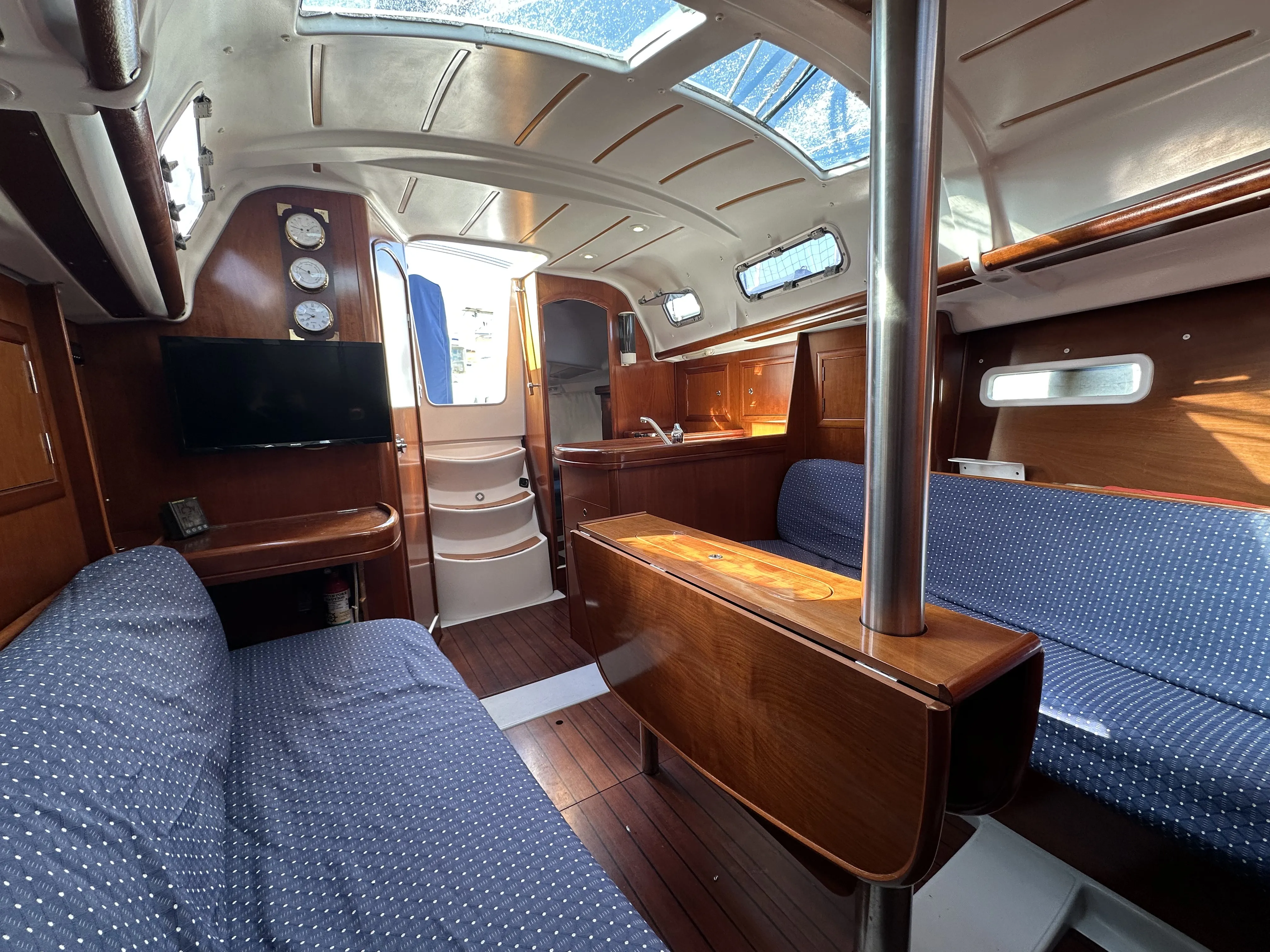Oceanis 323 Cassiopea — foto dello yacht n. 4