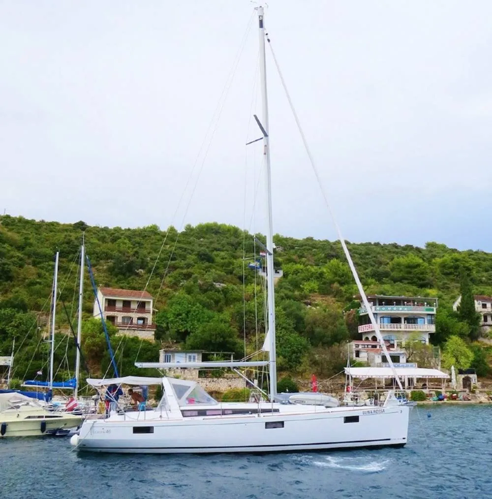 Oceanis 48 LUNA ROSSA — yacht photo 2