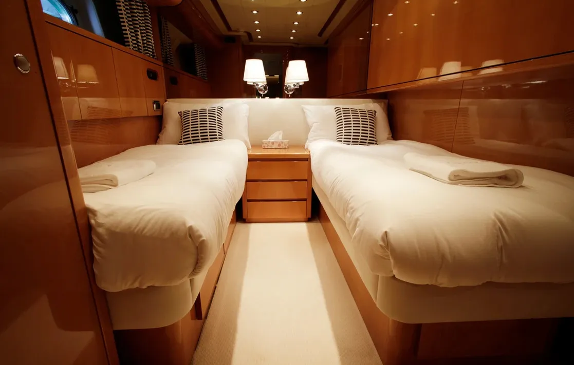 Falcon 86 Georg I — yacht photo 16