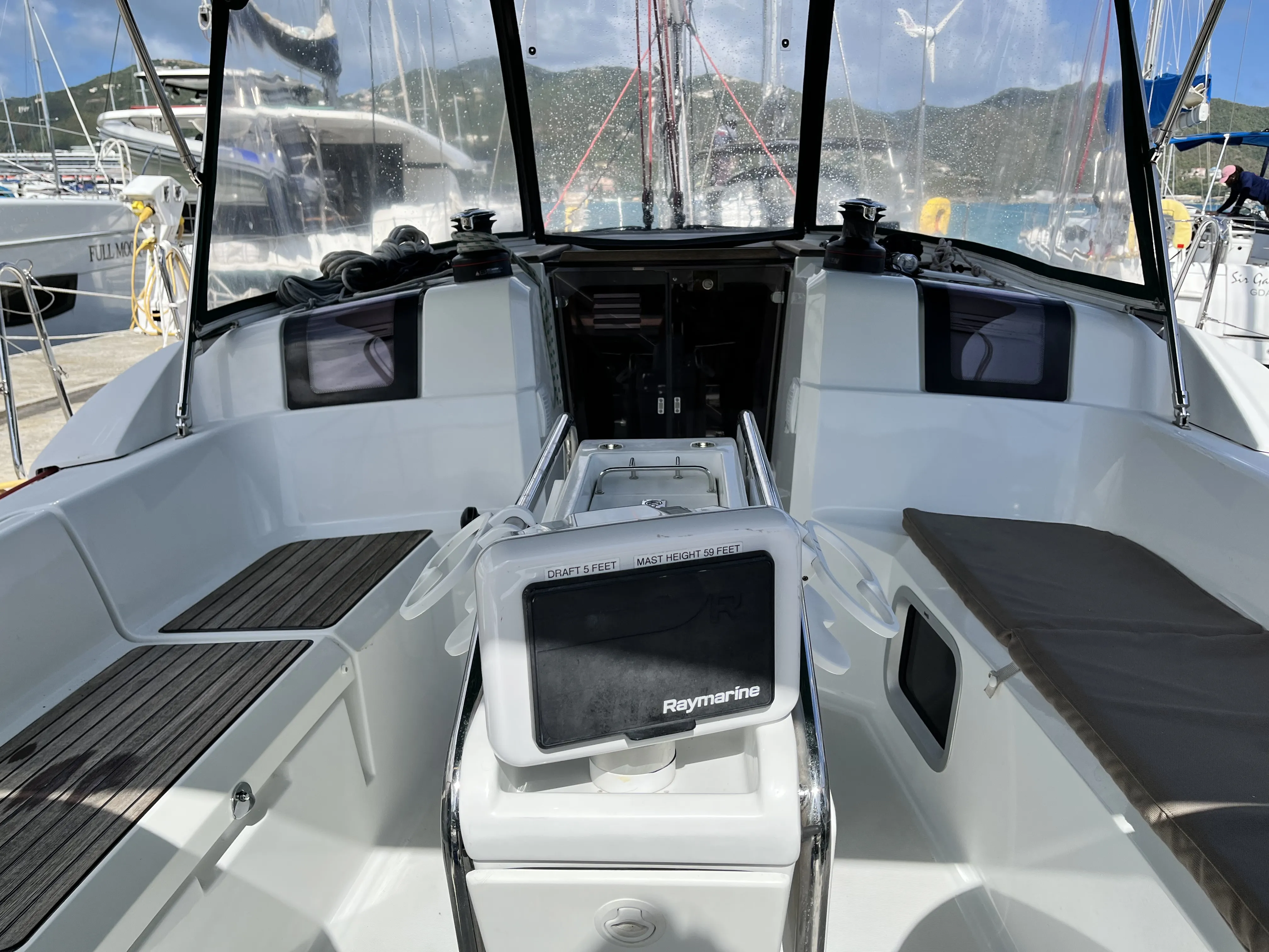Sun Odyssey 389 Reaching Heaven的游艇照片 5