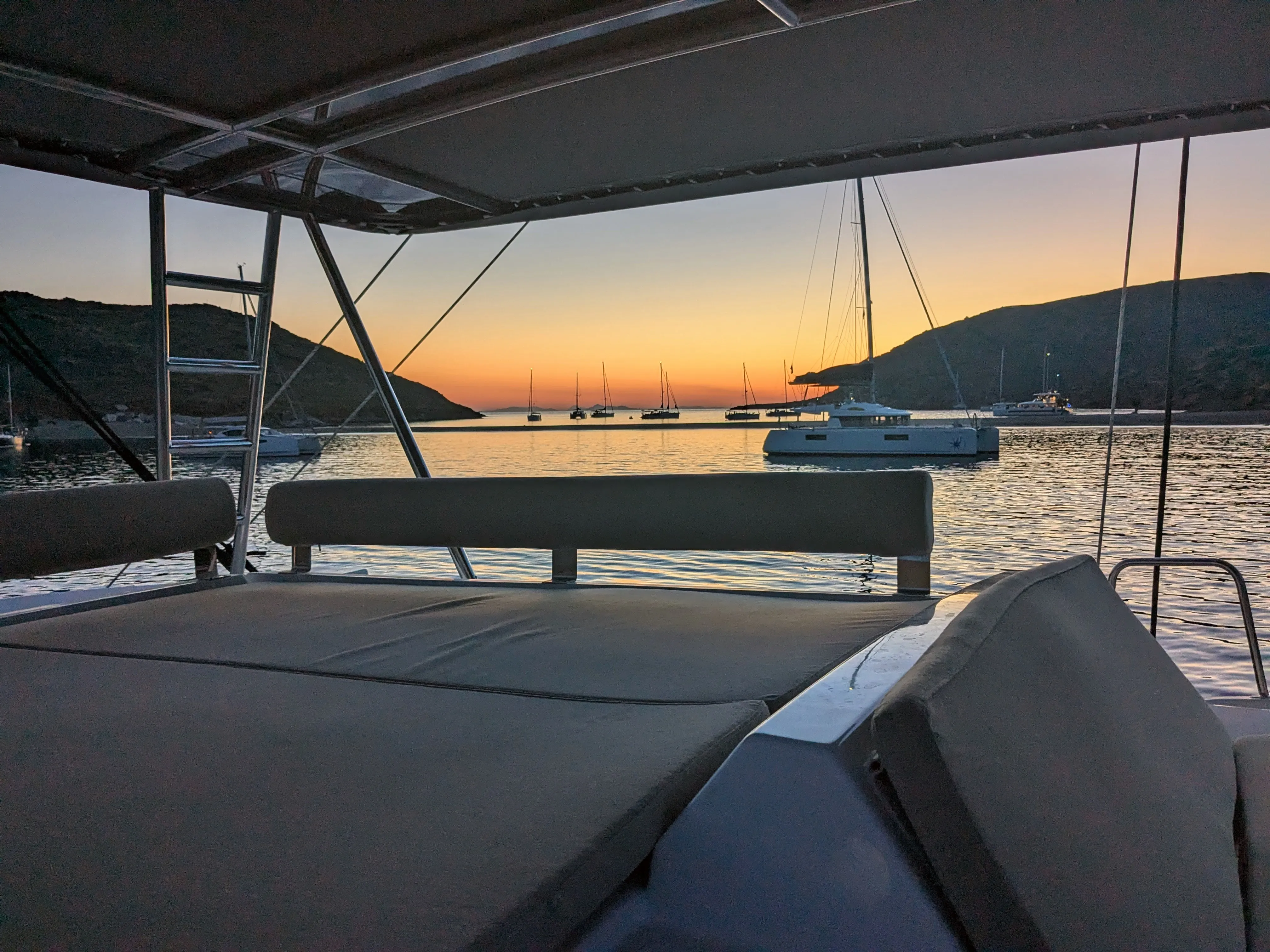 Bali 4.2 Leo — фотография яхты 27
