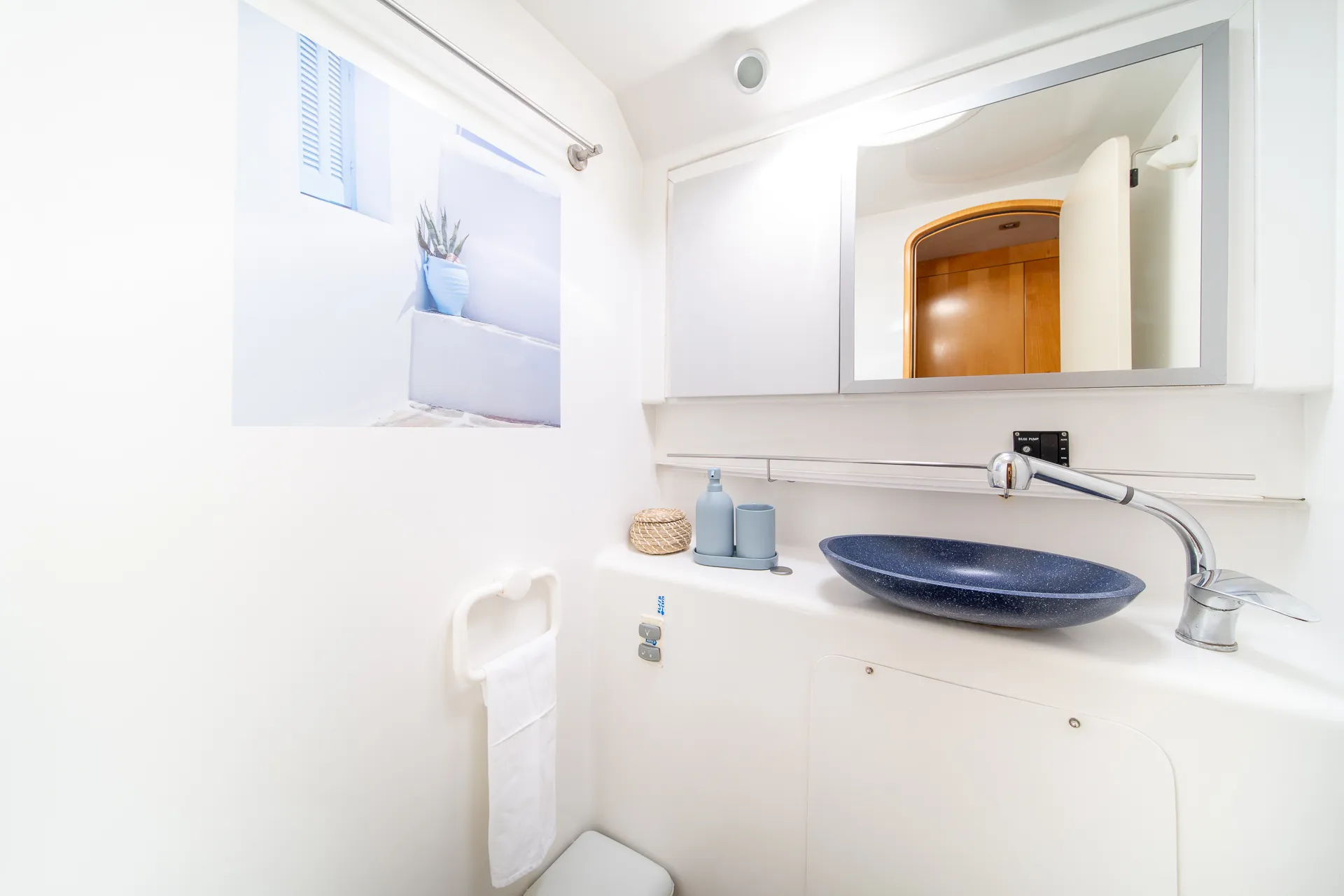 Eleuthera 60 Zorba CAT Cabin 1 — fotografia jachty 22