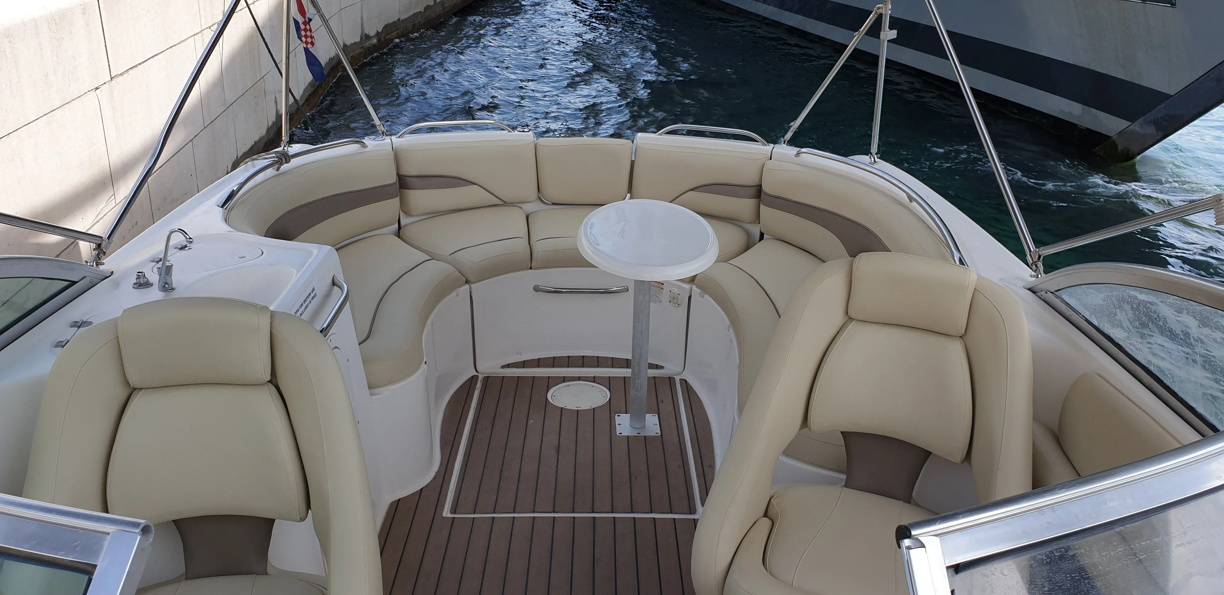 Chaparral 263 Sunesta Michelangelo — jahtikuva 7