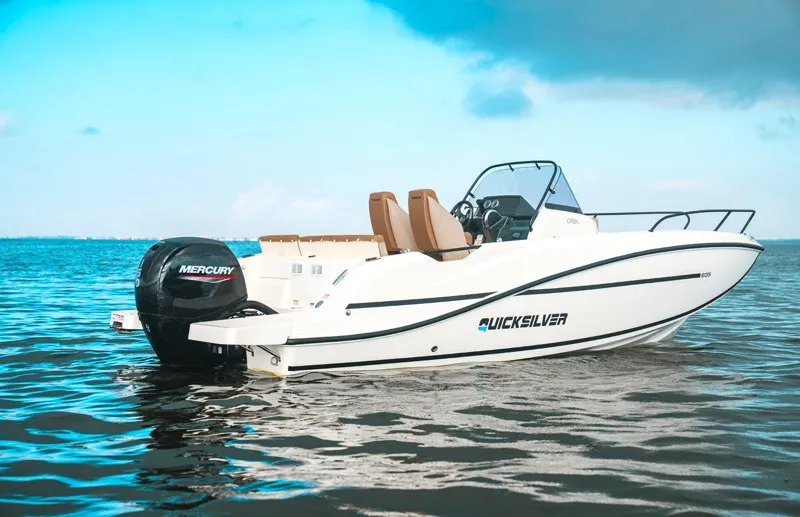 Quicksilver 605 Sundeck no name — fotografia jachty 2